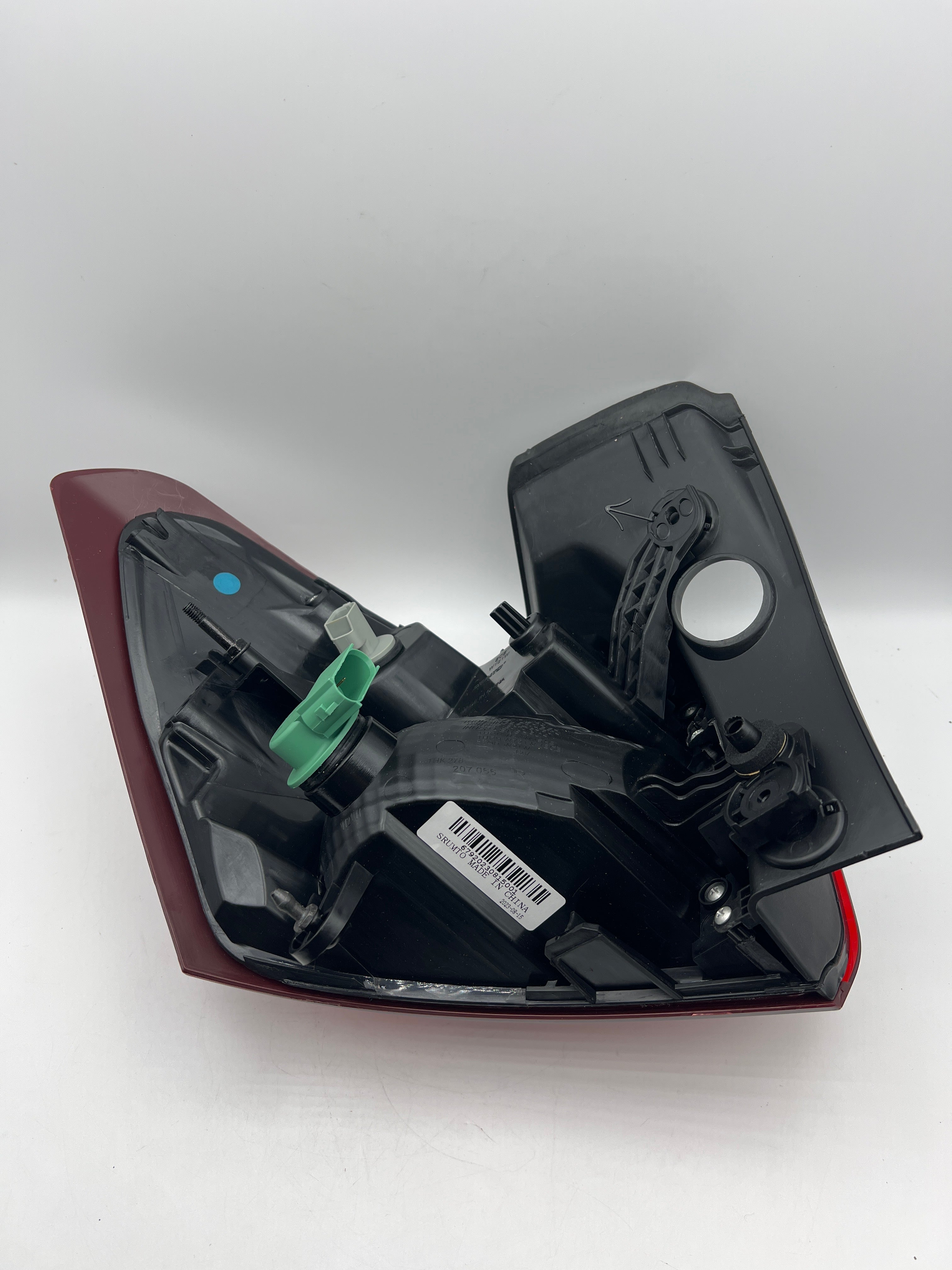 Lathsy LED Tail Light Assembly for Chevy Equinox 2018-2020 - Right Passenger Side