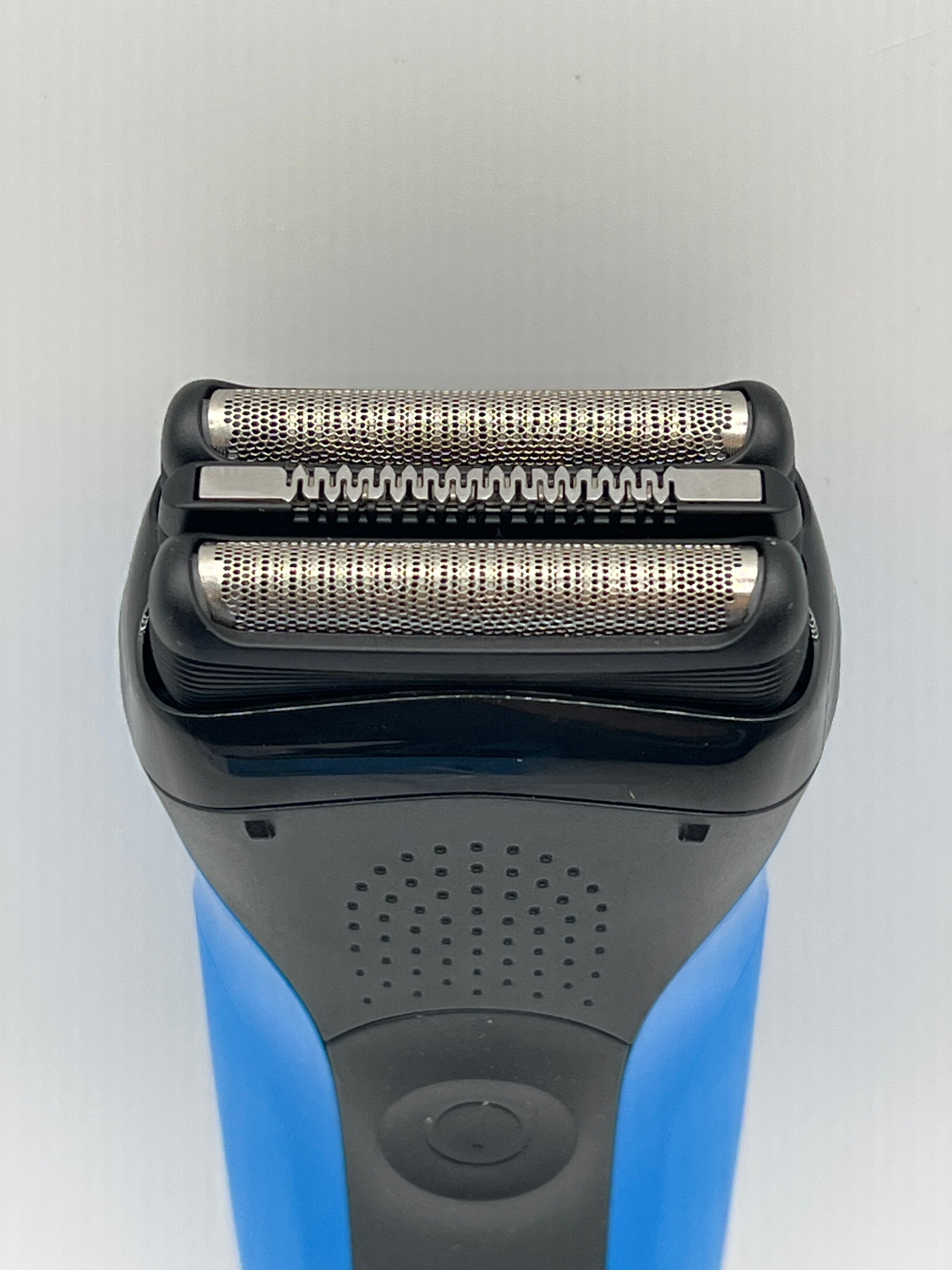 Braun Series 3 310s Shaver with Protective Cap