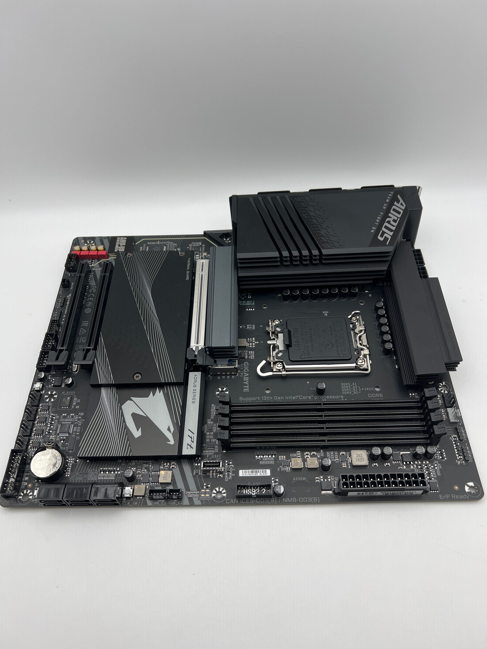 GIGABYTE Z790 AORUS Elite AX rear panel
