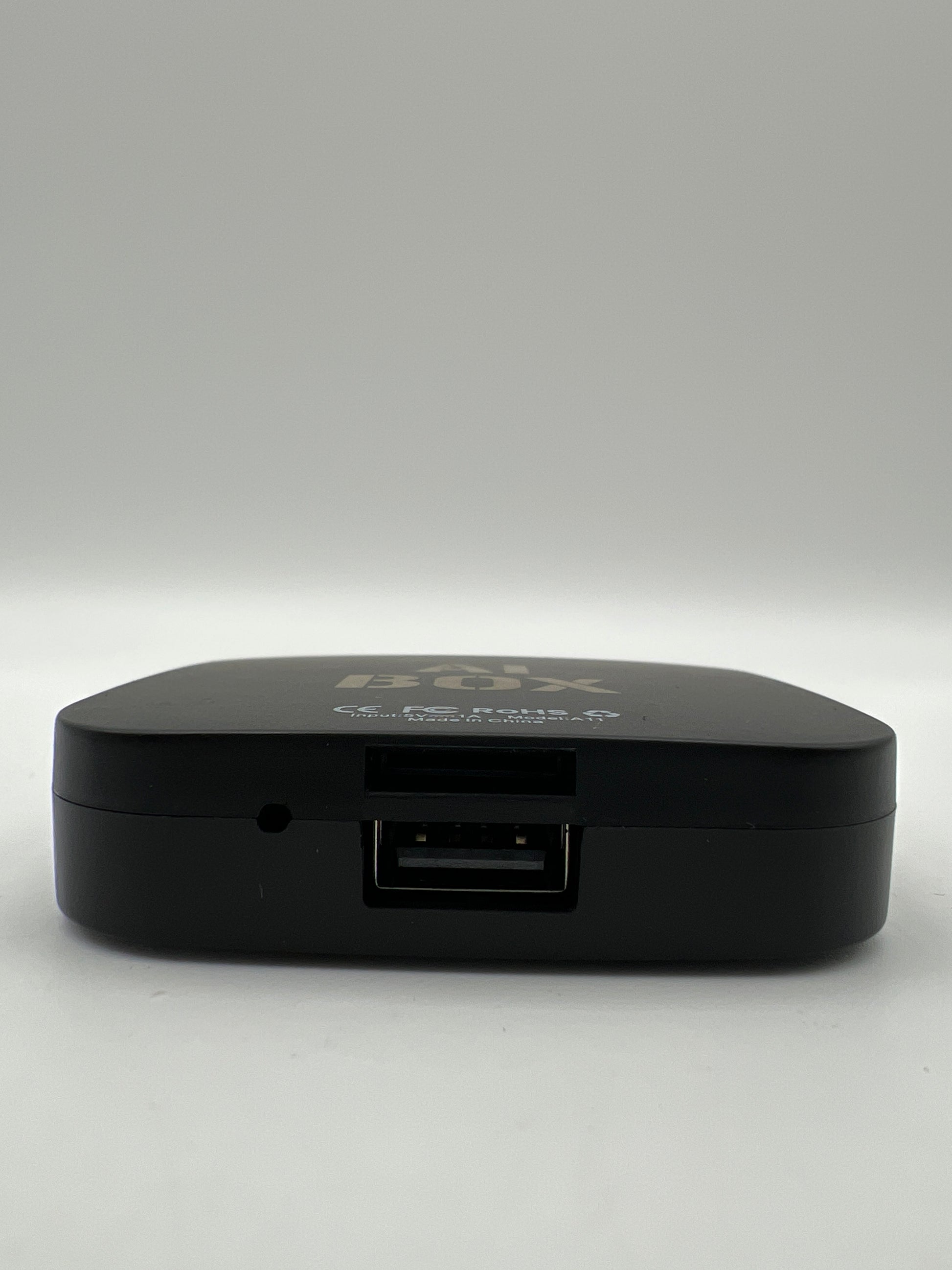 Plug & Play Wireless CarPlay Adapter
