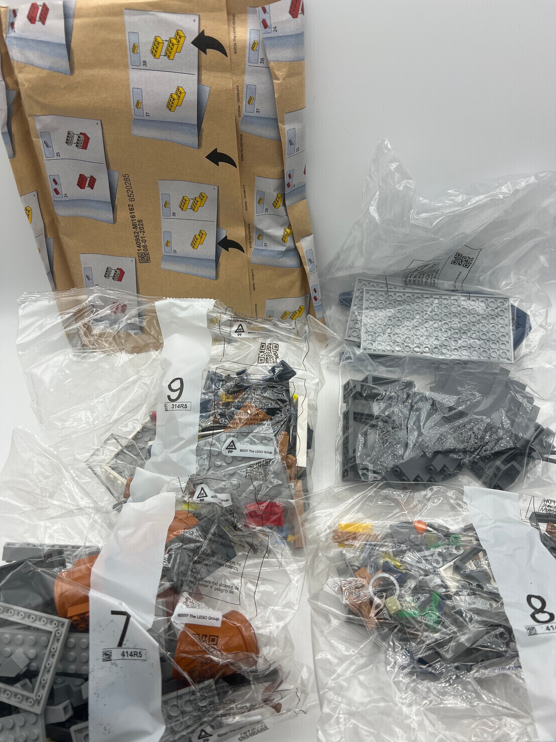 LEGO City Police Prison Island Minifigures