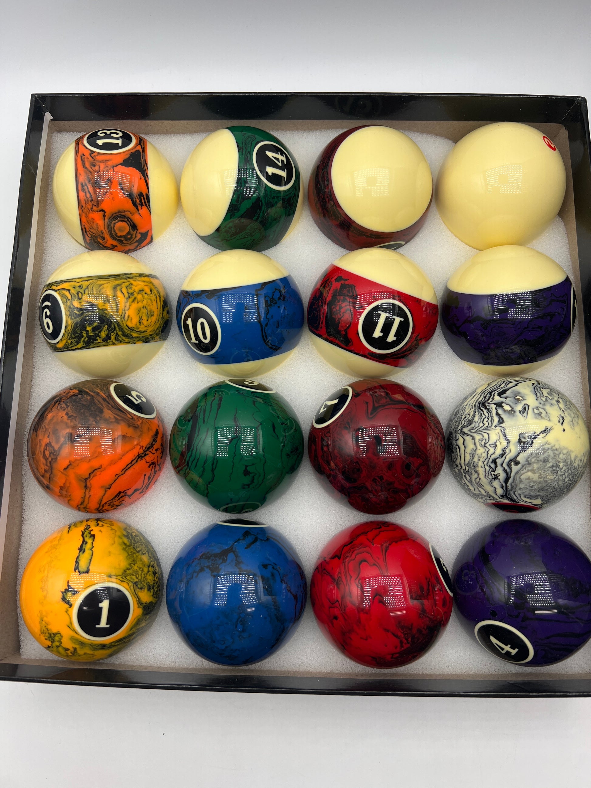 JAPER BEES Billiard Ball Set