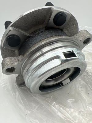 Front wheel hub for Nissan Infiniti