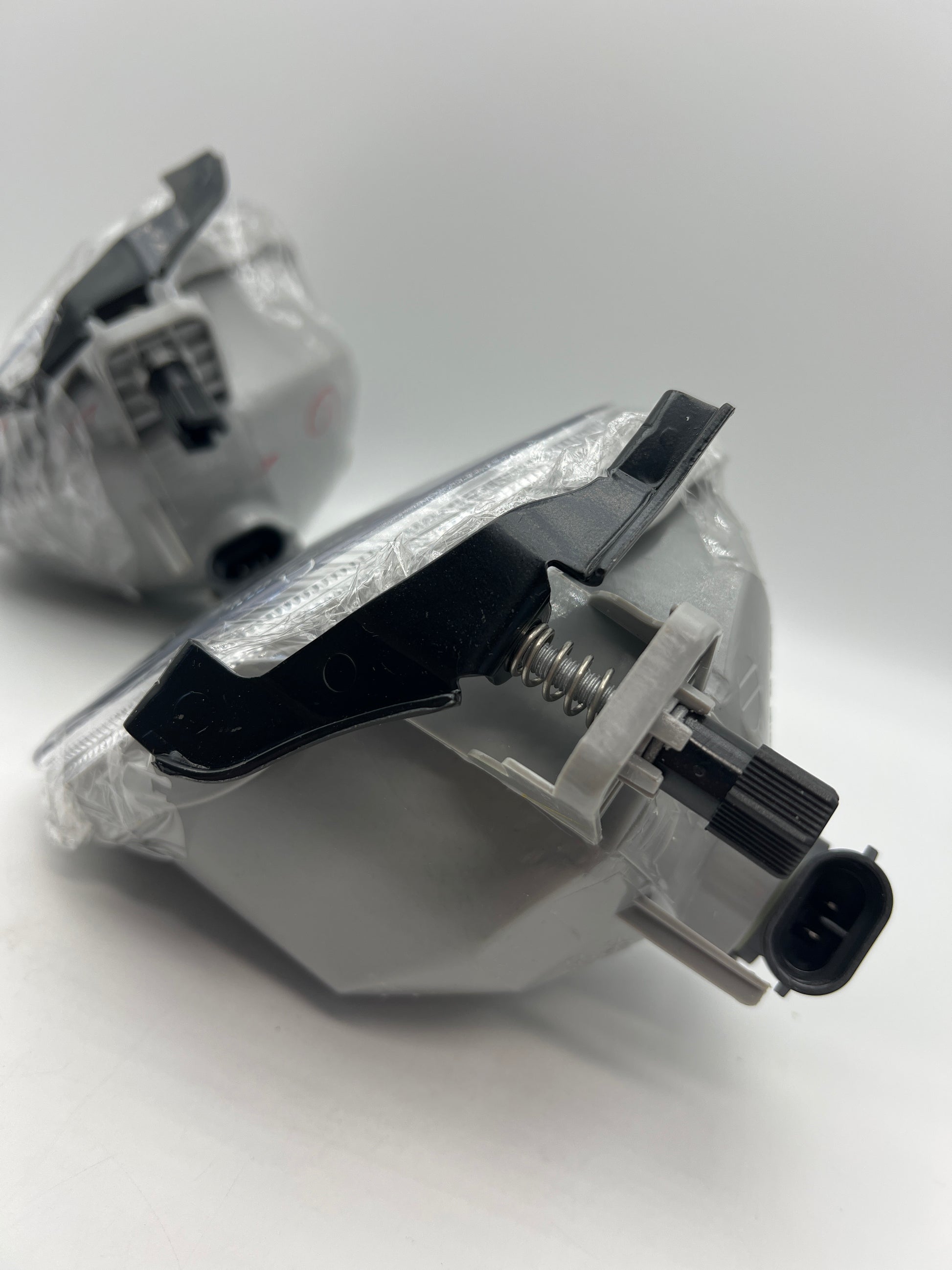 Hyundai Santa Fe Fog Light Assembly 2007-2009 Driver Side