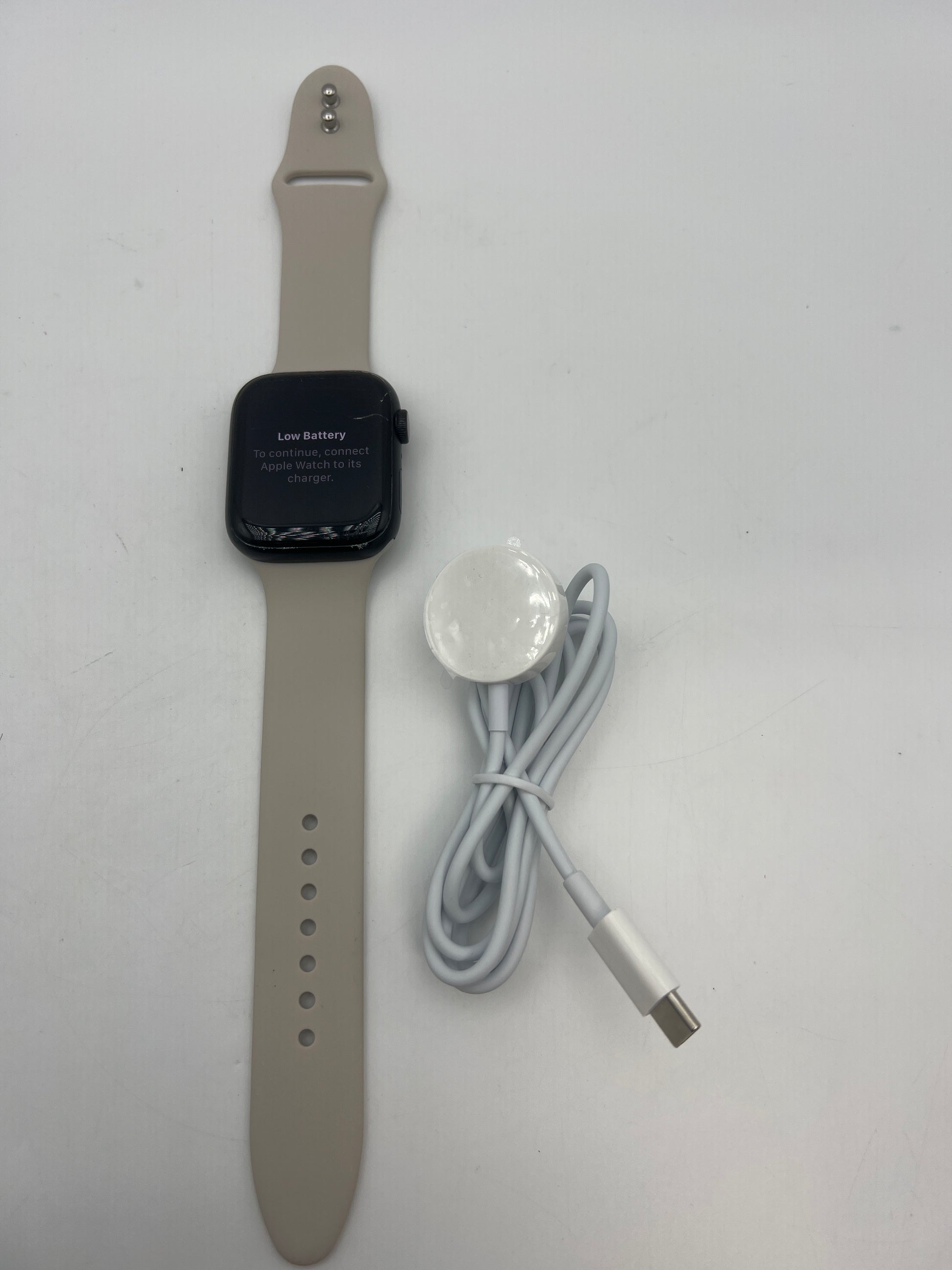 Apple Watch Series 9 Starlight Aluminum Case