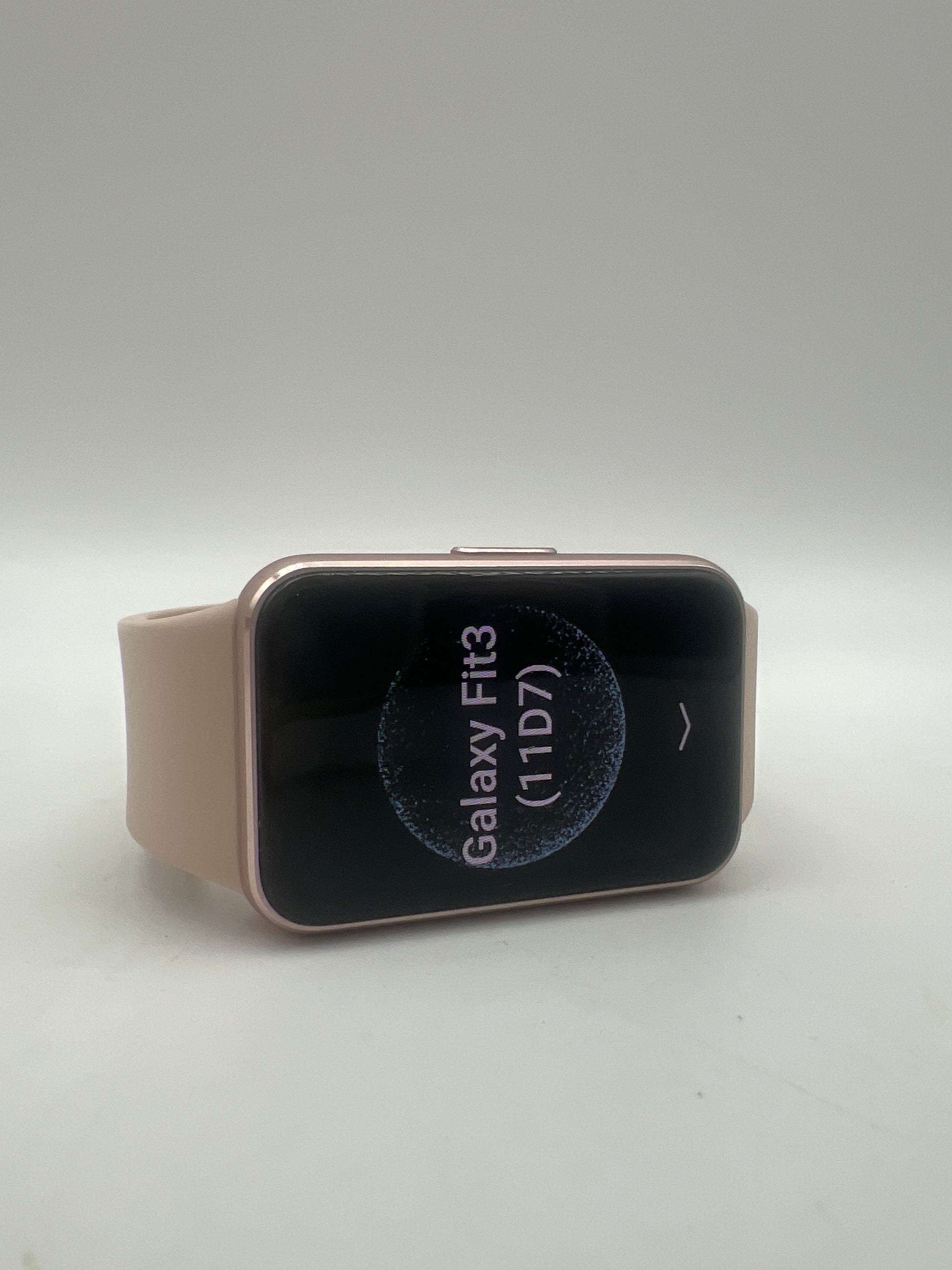 SAMSUNG Galaxy Fit3 fitness tracker