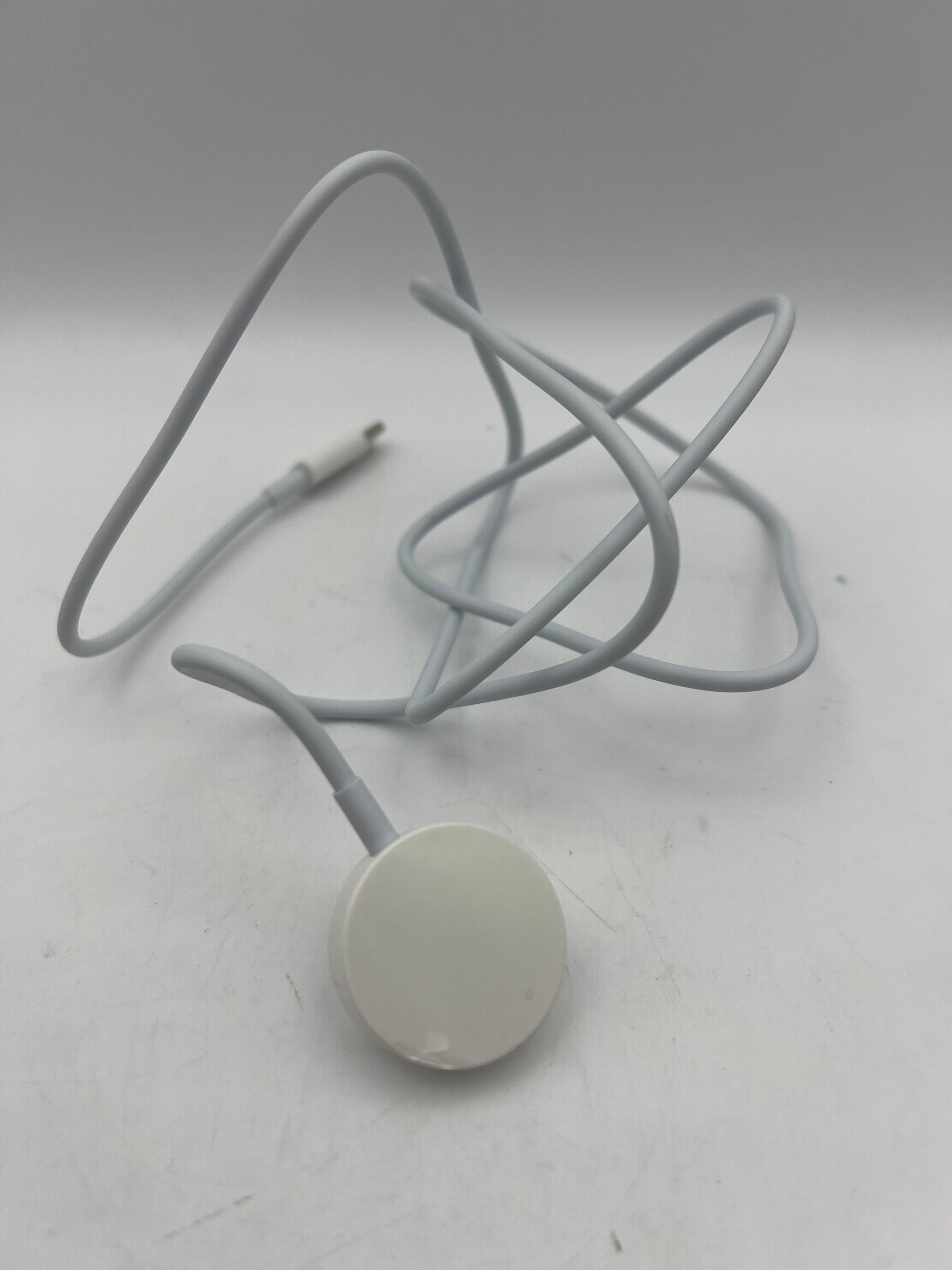 Apple Watch Series 8 GPS + Cellular 45MM Starlight Aluminum Case with M/L Starlight Sport Band Renewed Premium