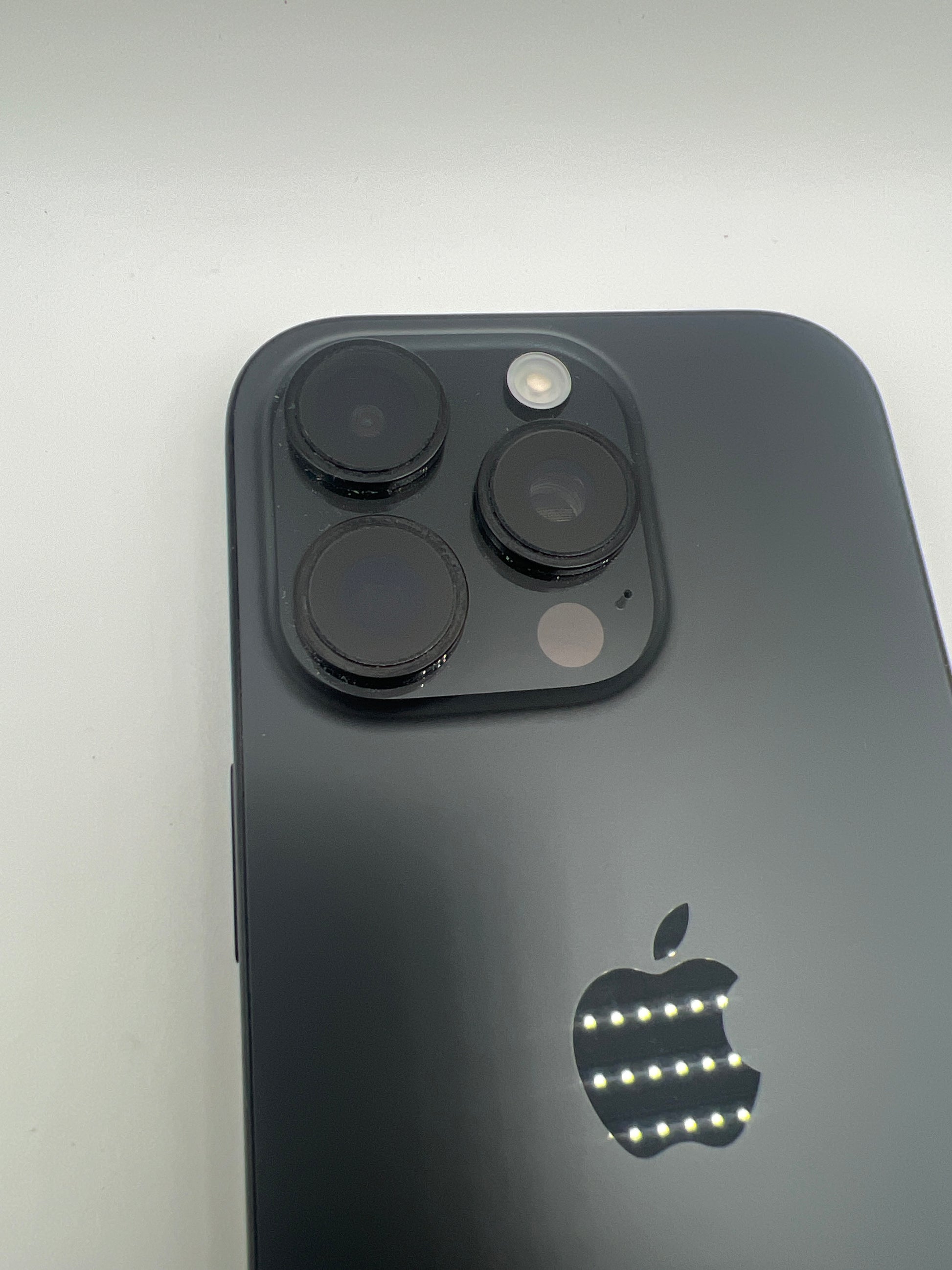 Apple iPhone 16 Pro 512GB Black Titanium - Unlocked (Renewed)