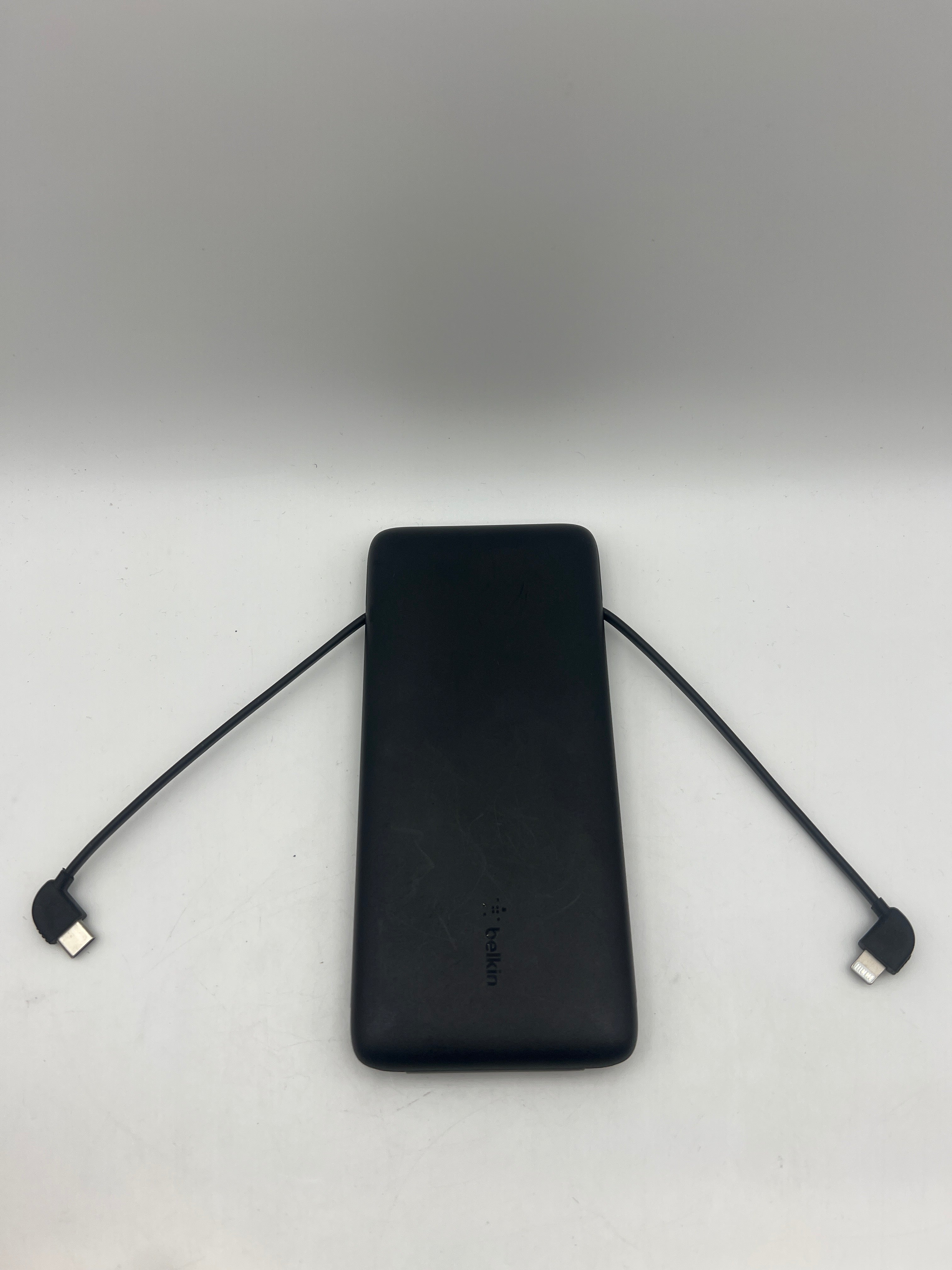 Belkin Portable Charger 10000 mAh 23W with Integrated Lightning & USB-C Cables