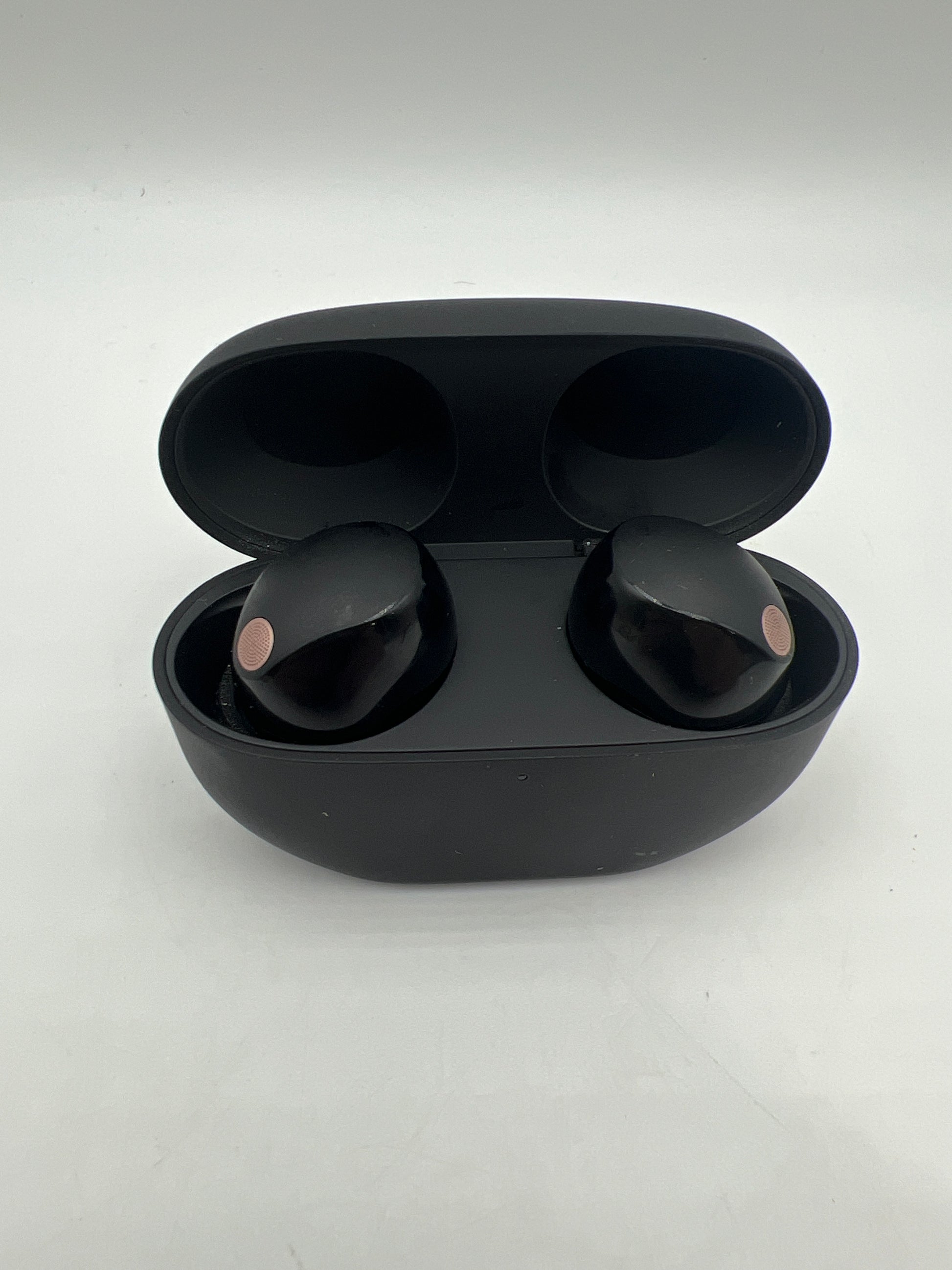 Sony WF-1000XM5 in-ear headphones