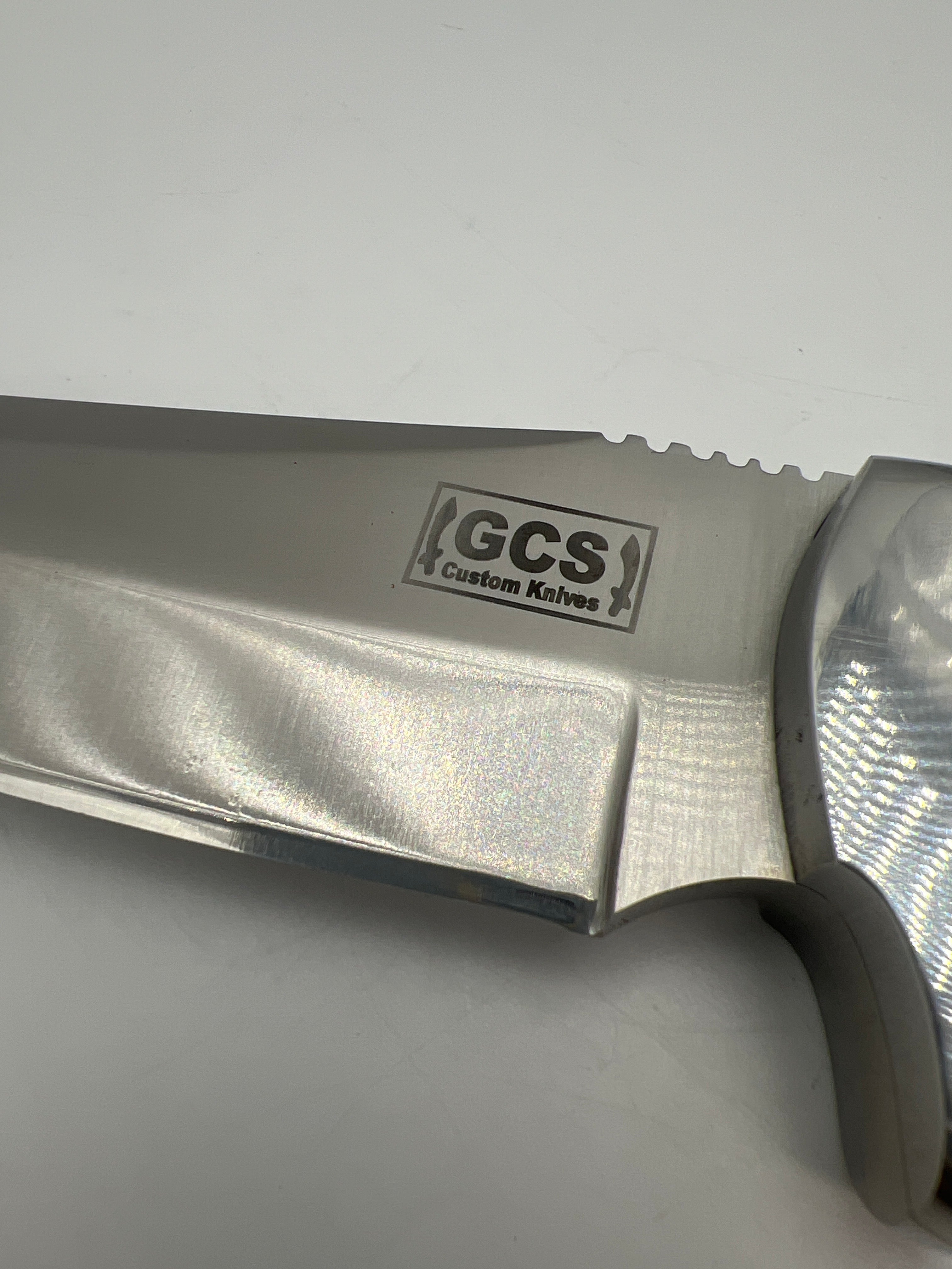 GCS Custom Handmade D2 Tool Steel Knife with Coloured Bone & Turquoise Handle and Buffalo Hide Sheath - GCS 186