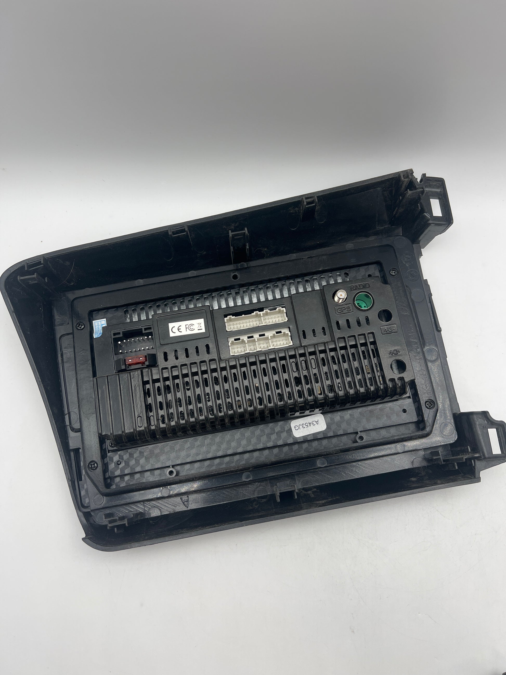 9-inch Touchscreen Car Radio with GPS and WiFi