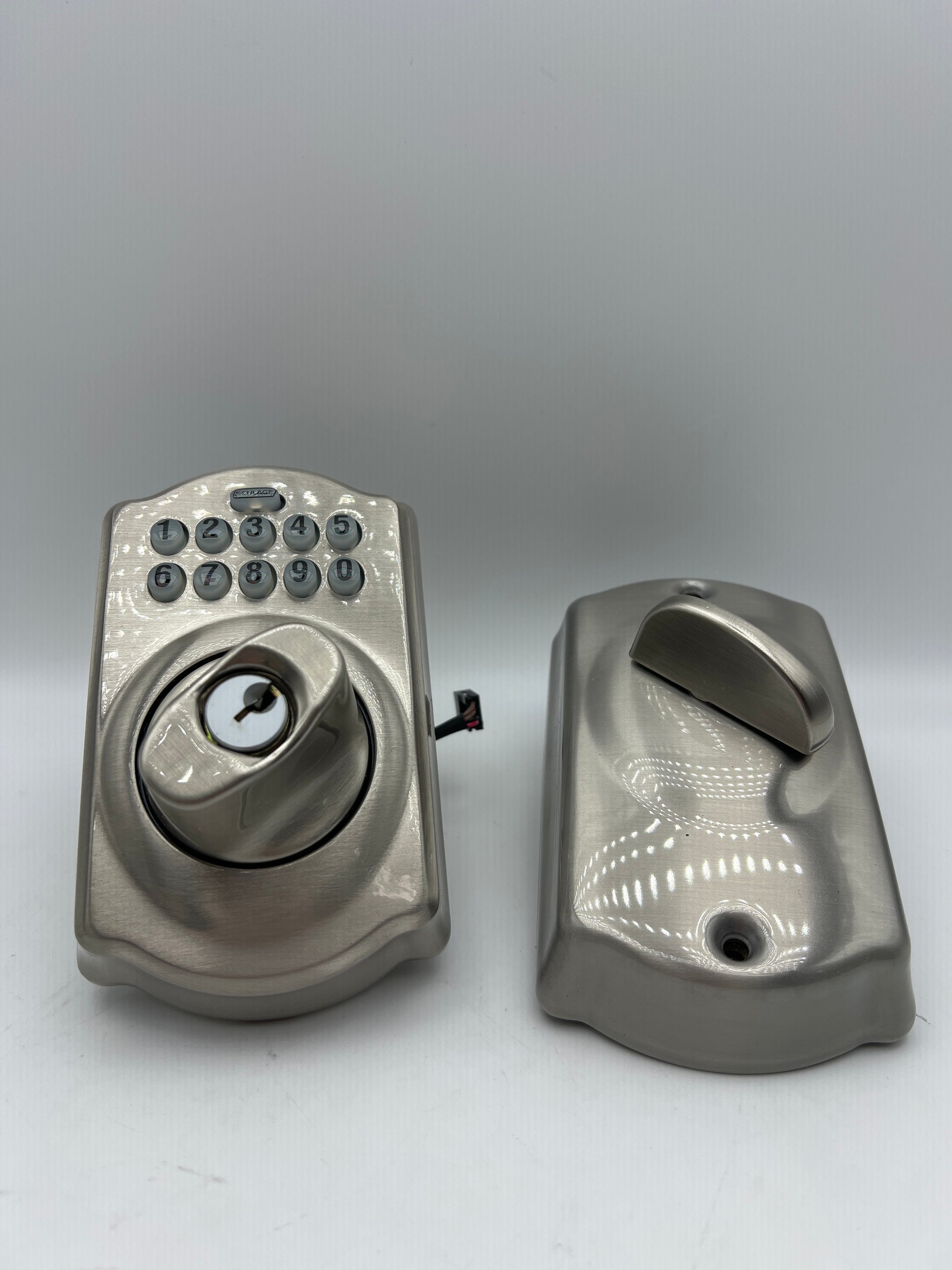 Schlage BE365 V CAM 619 Camelot Keypad Deadbolt