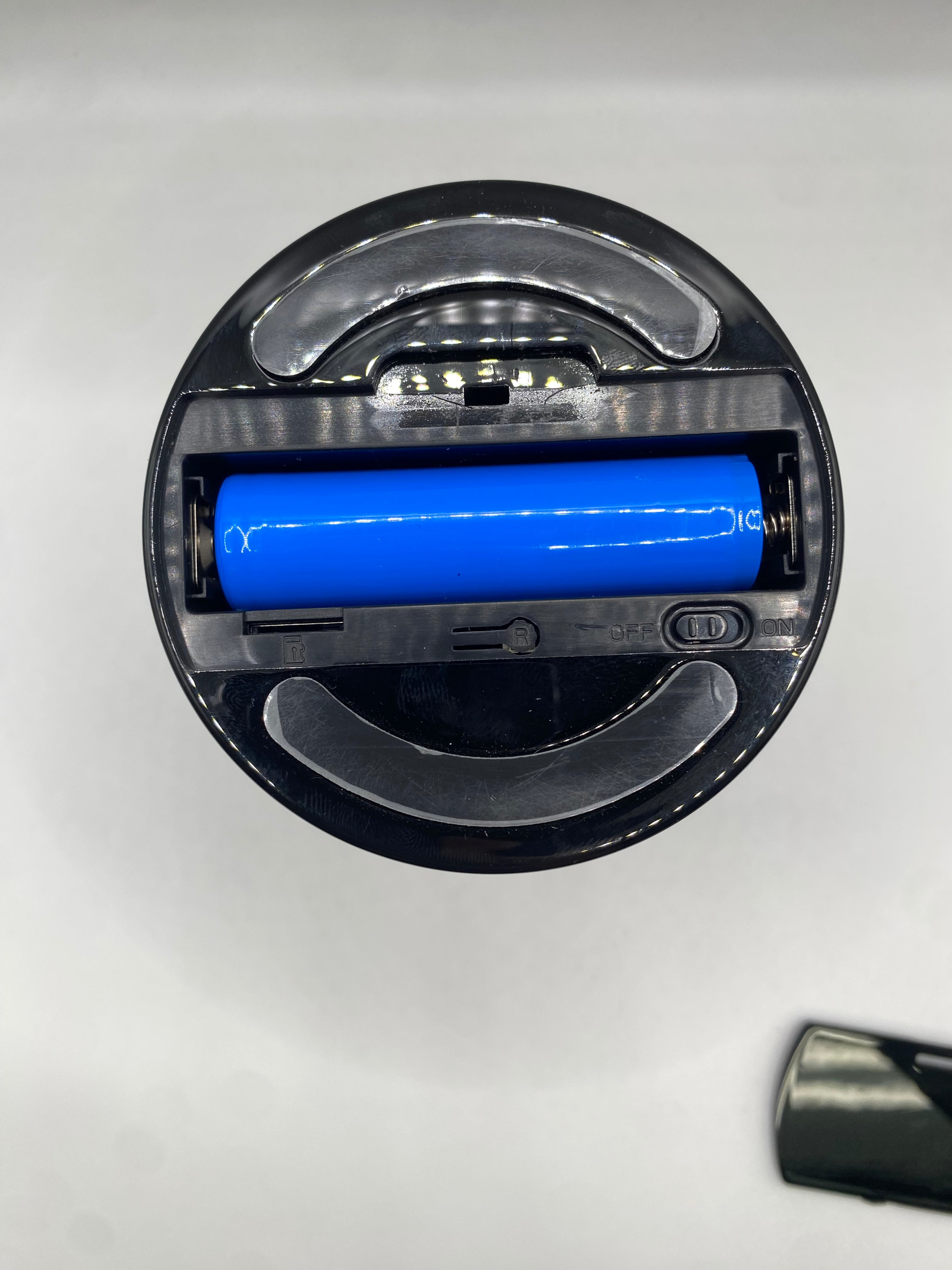 Aipmoz Y8-312 Dual-Function Security Camera and Speaker