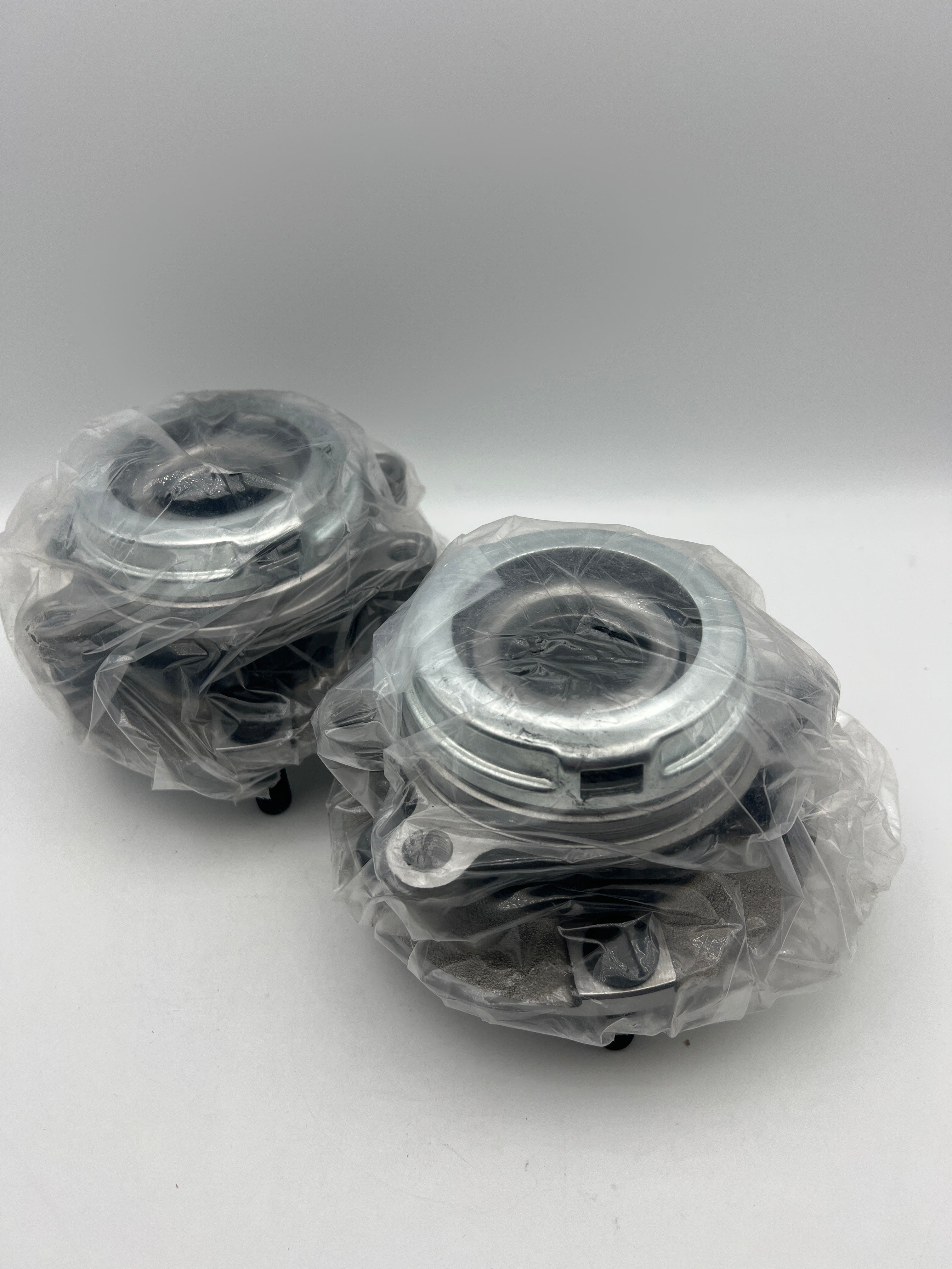 Front Wheel Hub Assembly for Nissan and Infiniti