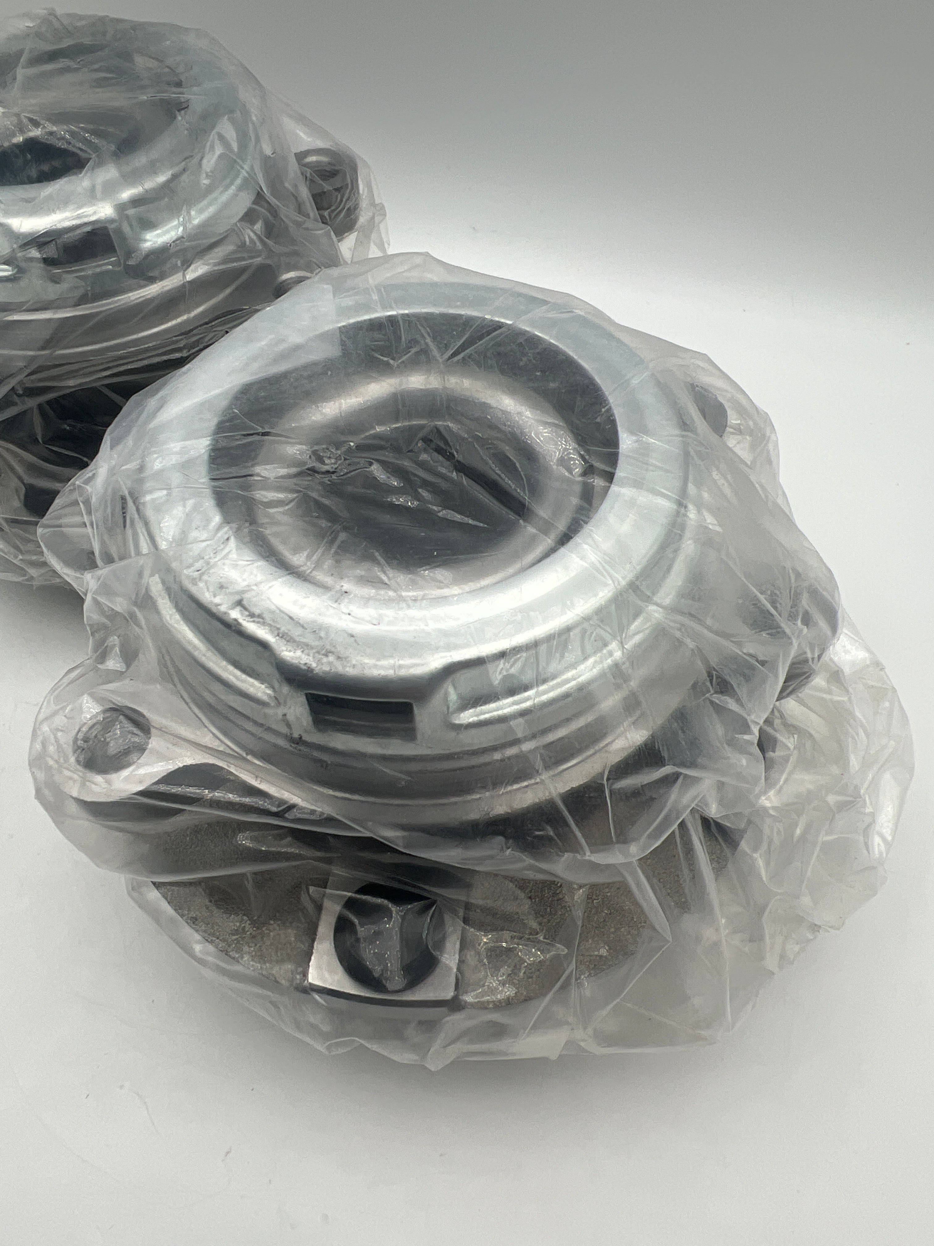 PAROD 513296 Front Wheel Hub and Bearing Assembly