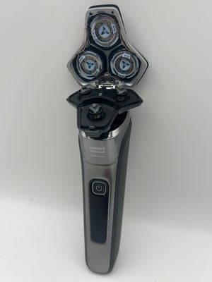 Philips Norelco Shaver 7300 in use