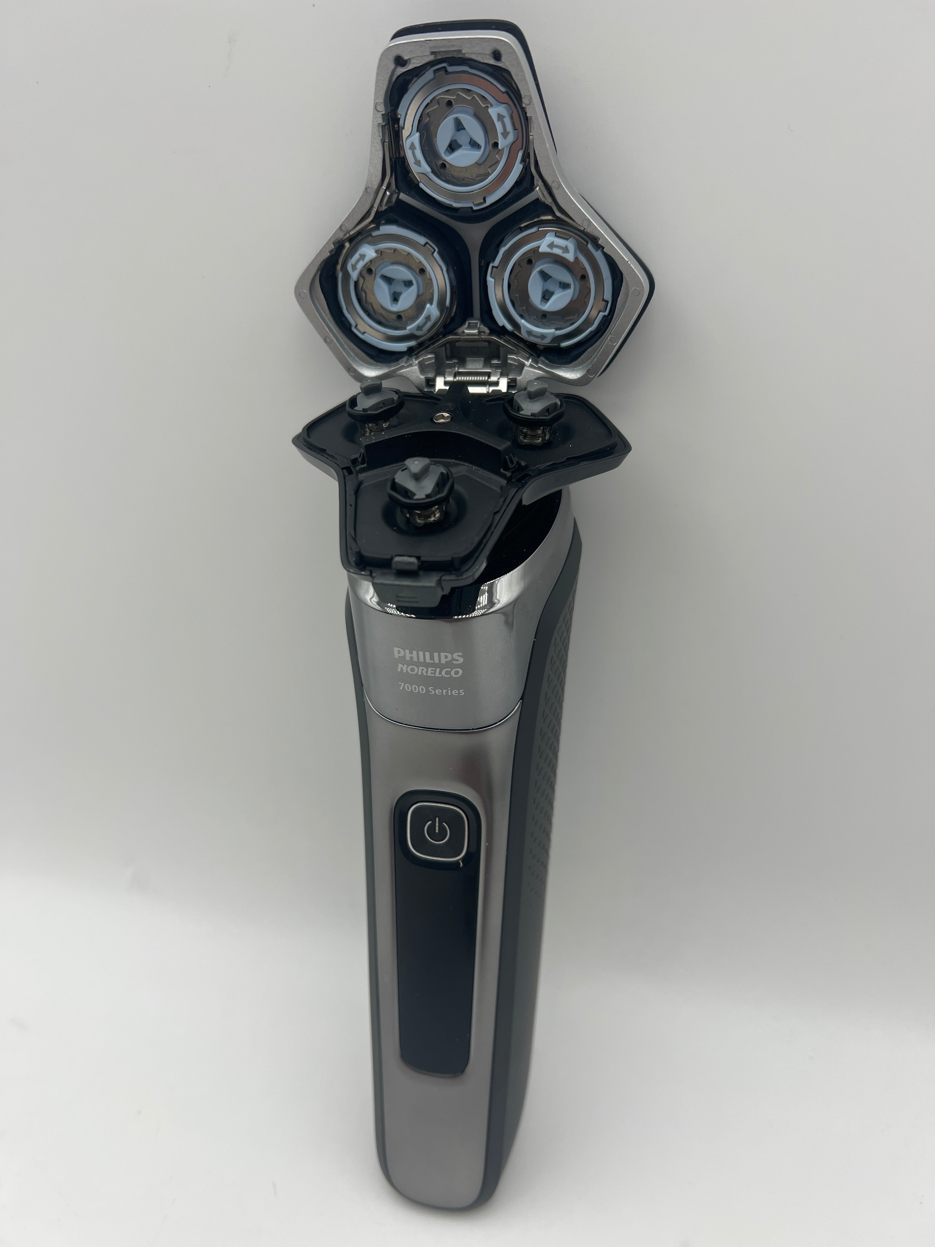 Philips Norelco Shaver 7300 in use