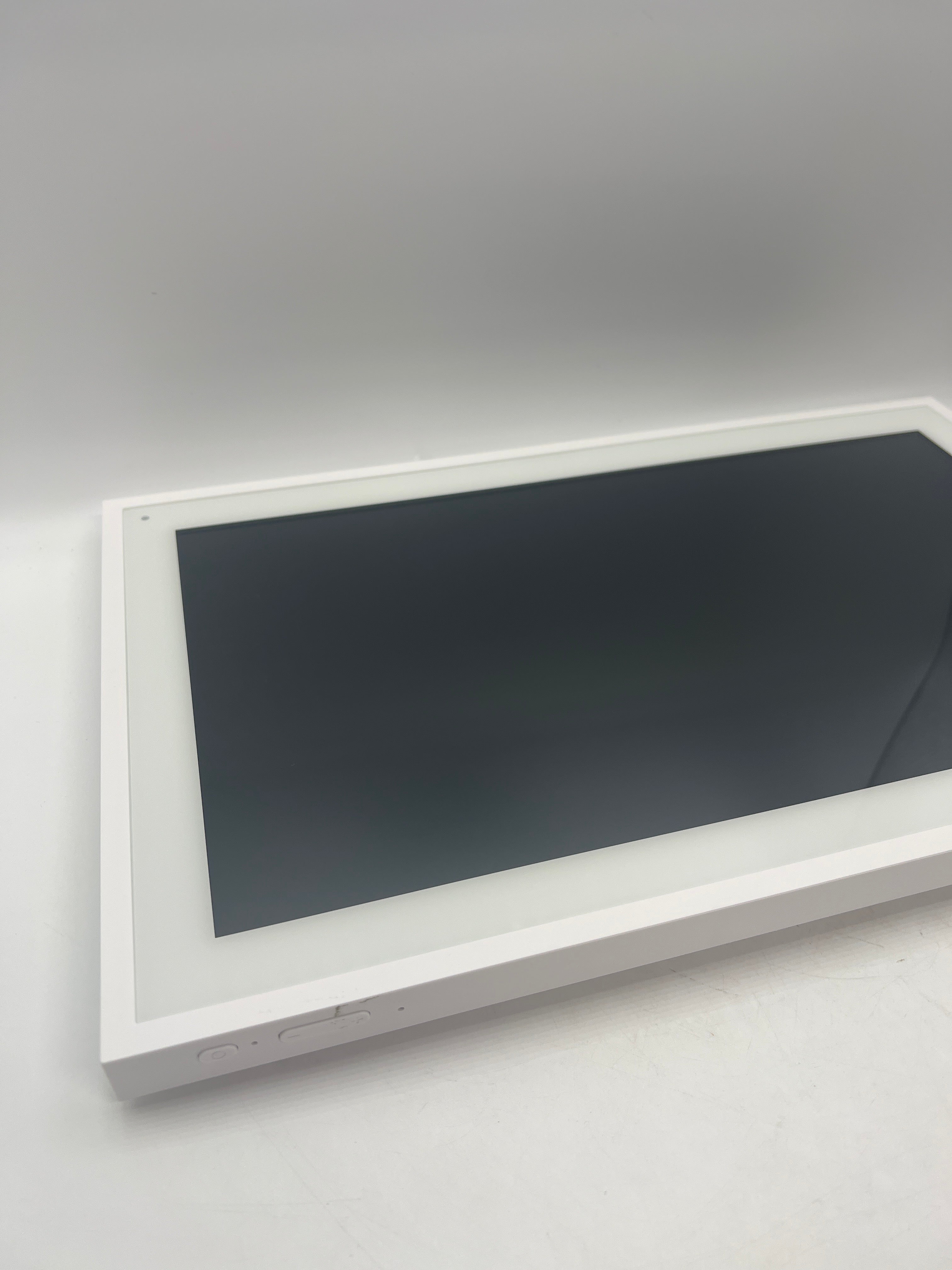 Skyzoo Digital Calendar displaying schedule