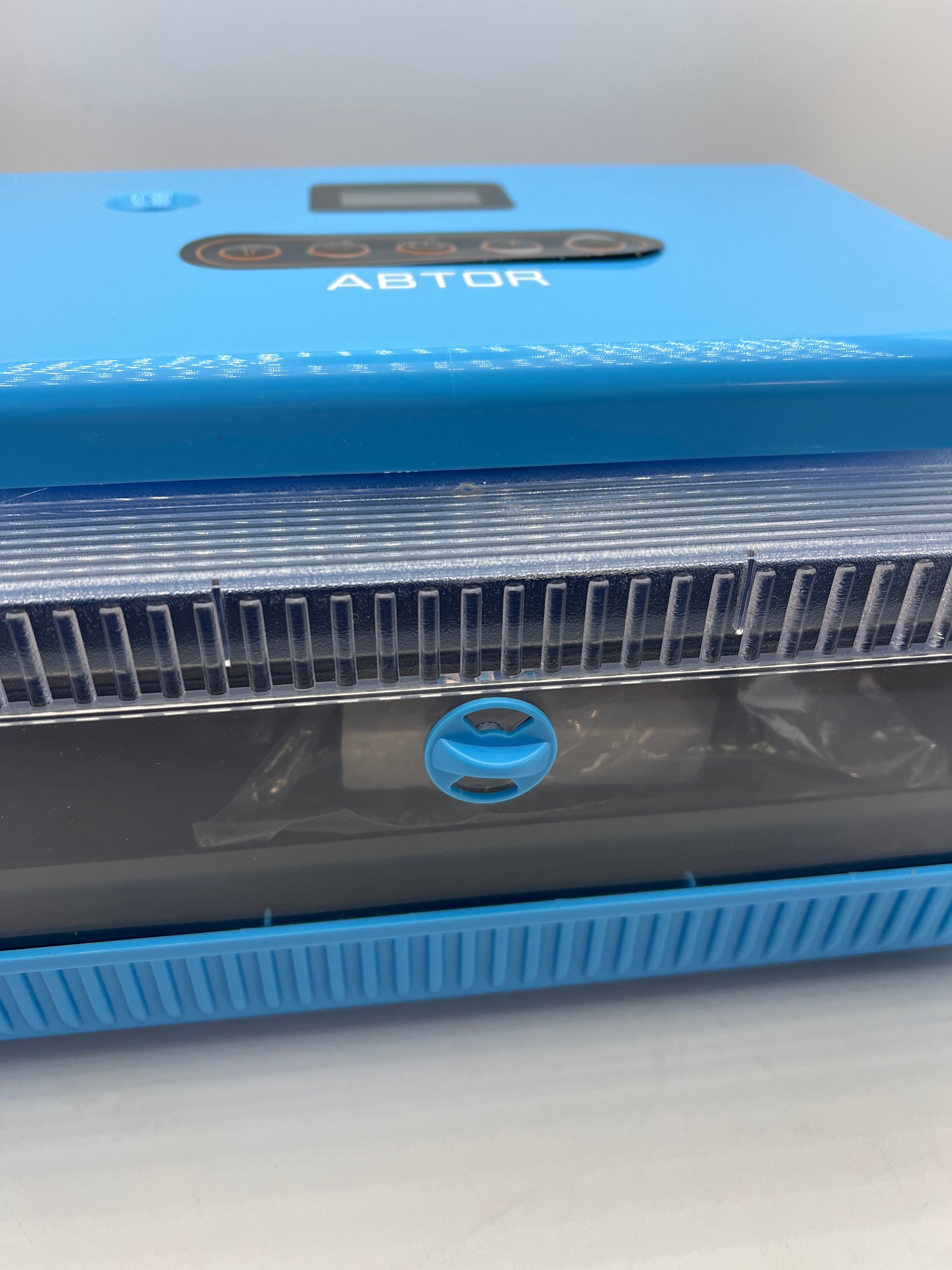 LED Screen Egg Incubator