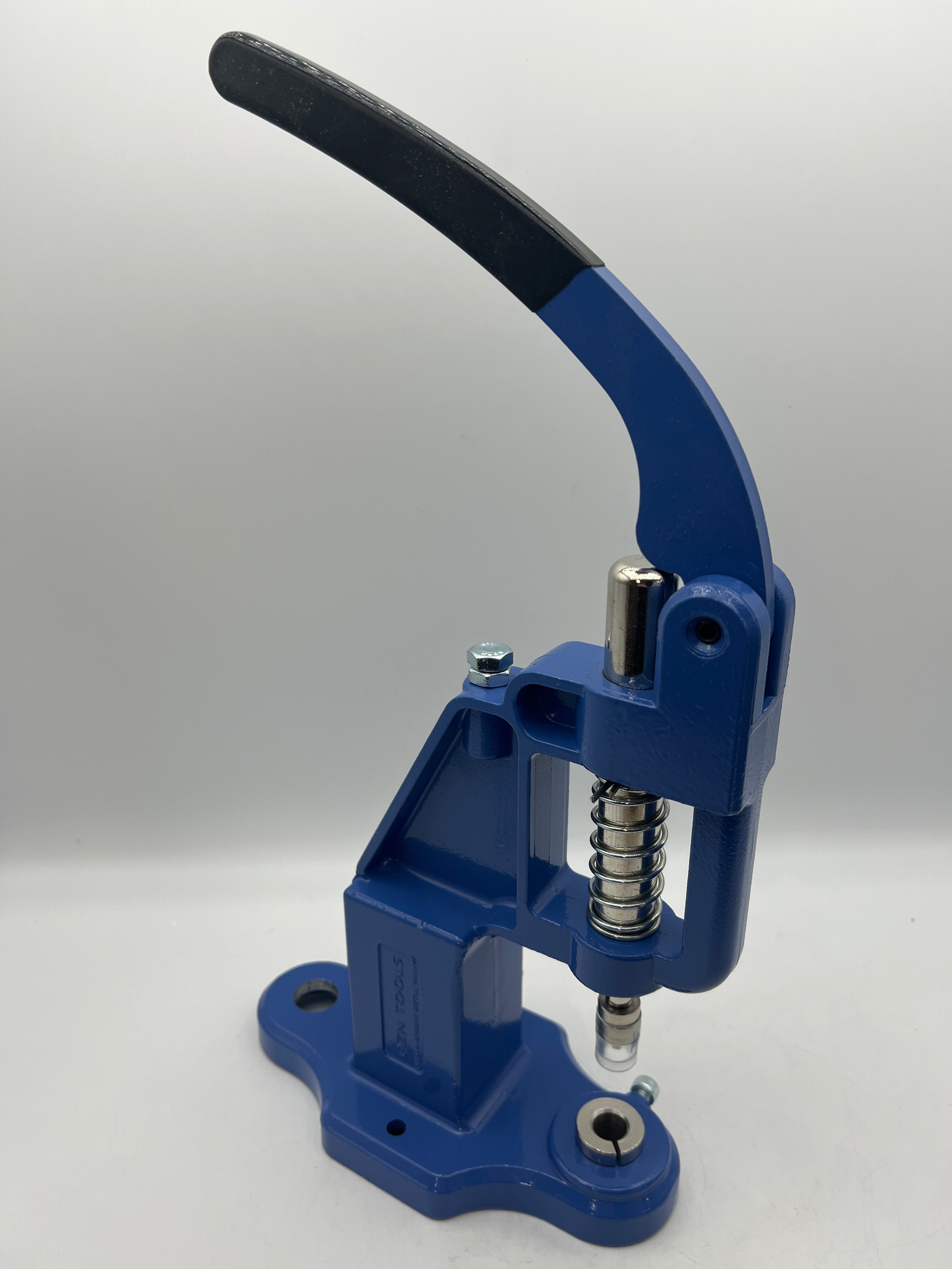 Installation Tools for Metal Snaps