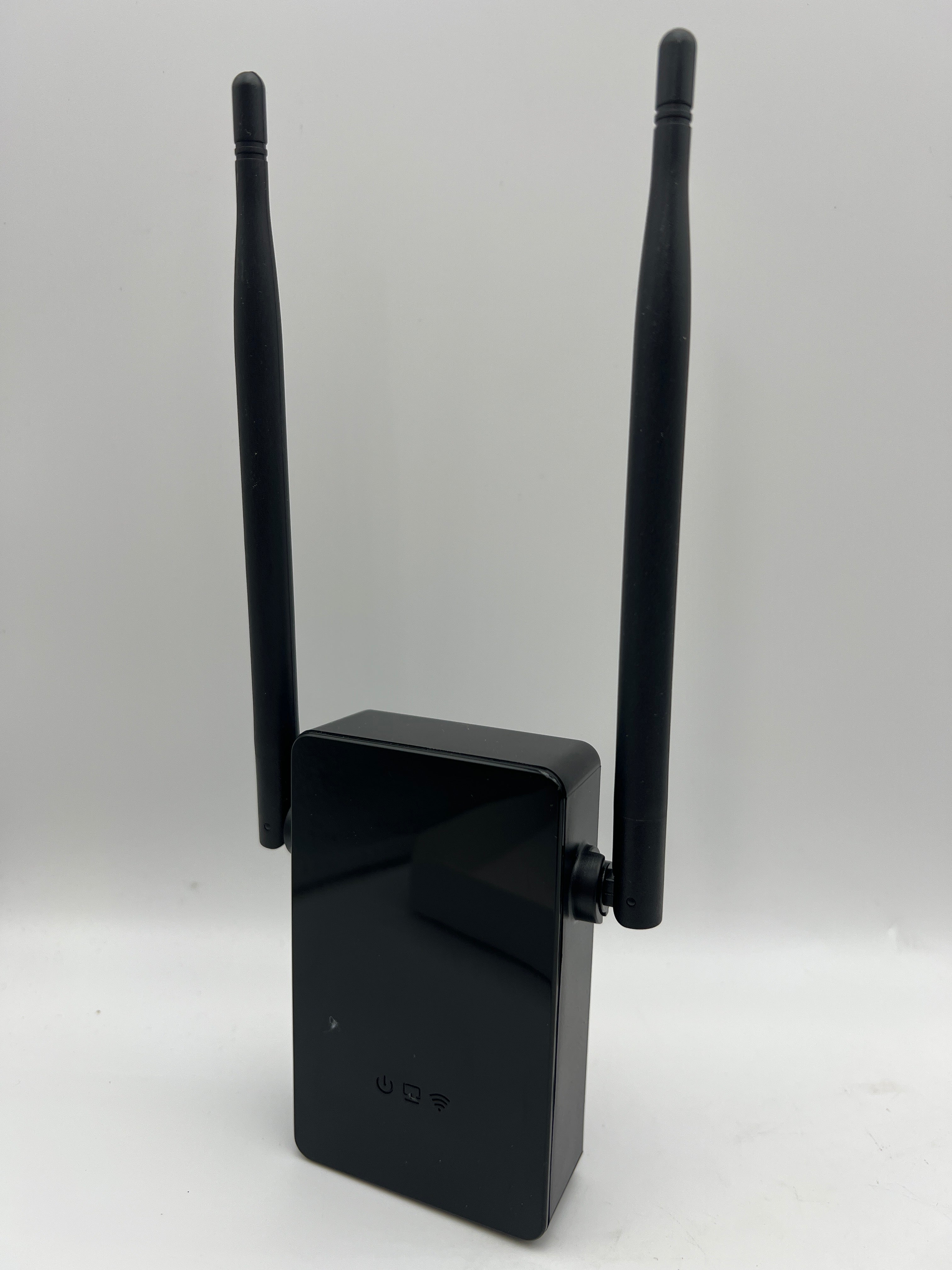 WiFi Extender with Ethernet Port