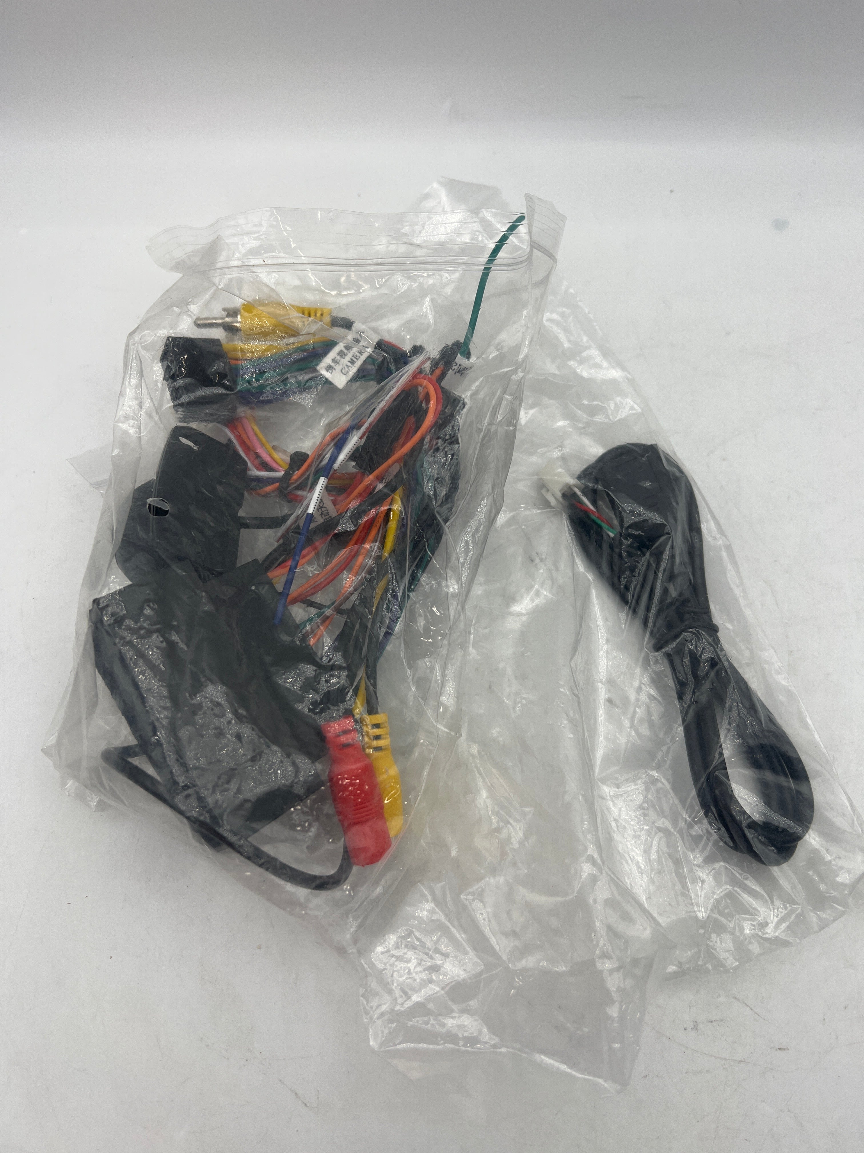 9-Inch Touchscreen Radio with AHD Backup Camera/Mic/DSP