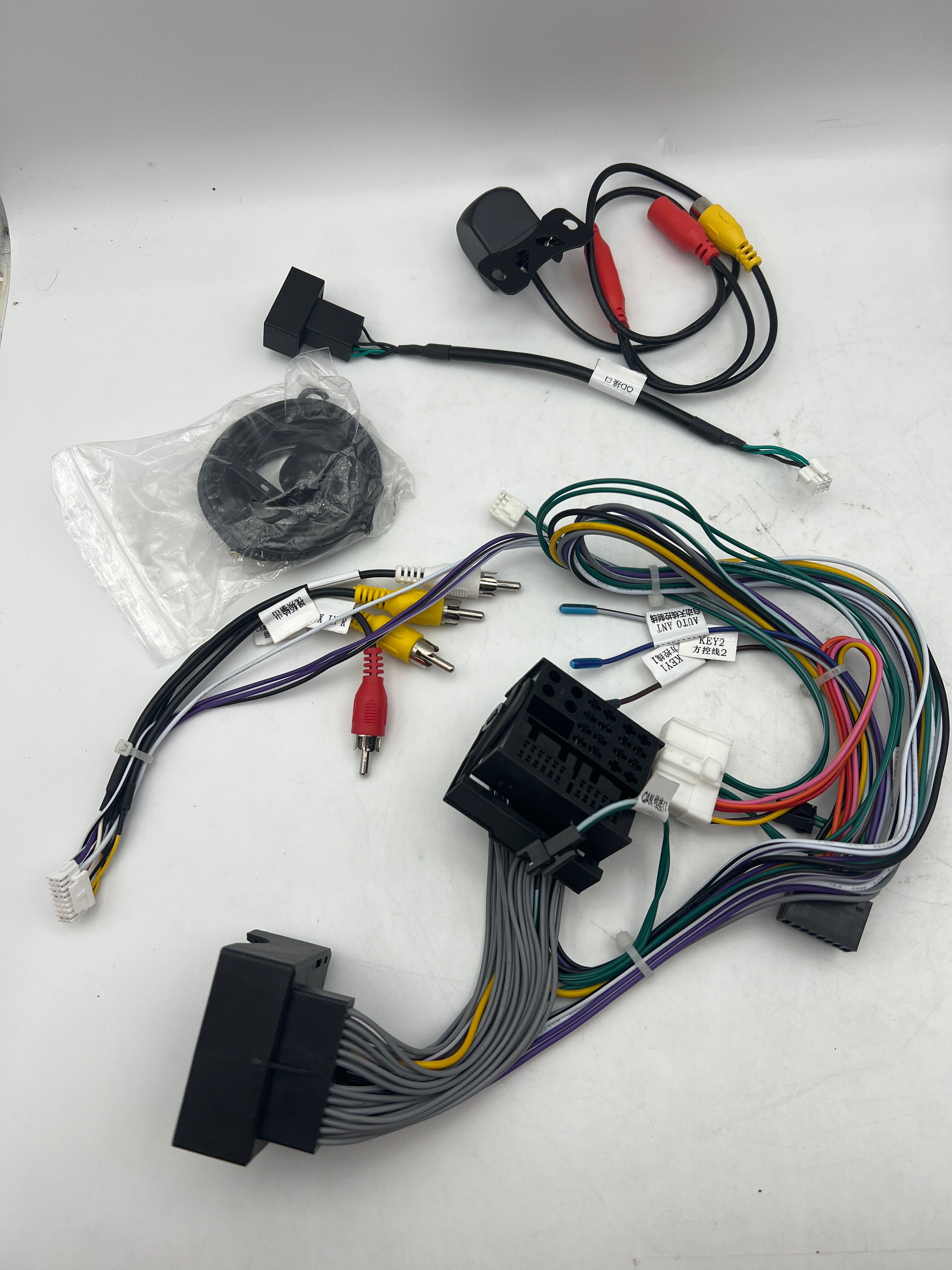 Carplay/Android Auto/Hi-Fi/Bluetooth/WiFi + AHD Backup Camera + MIC