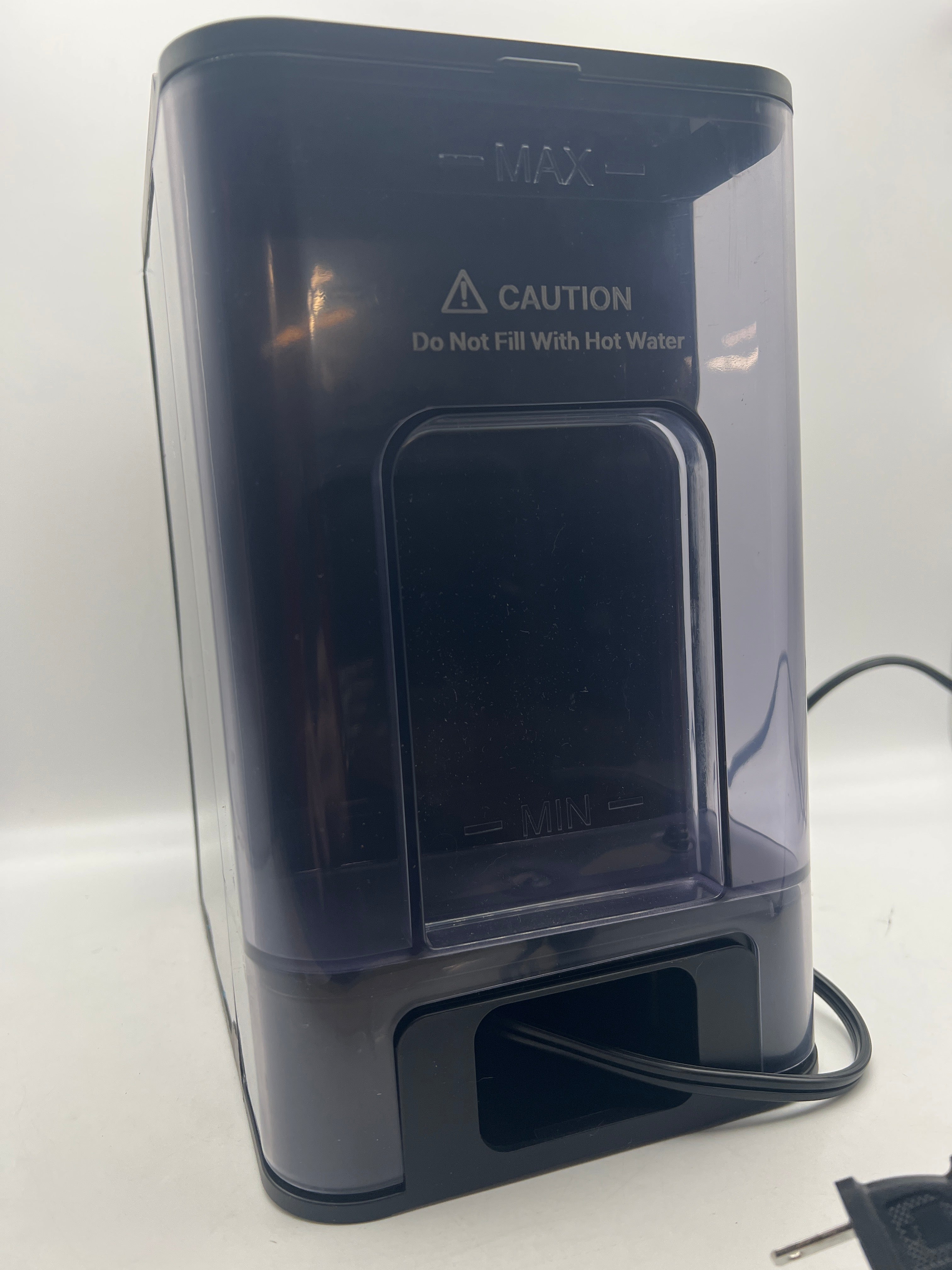 Coffee Maker with Touchscreen and Descaling Alert