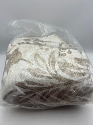 Vintage-Inspired Taupe Design