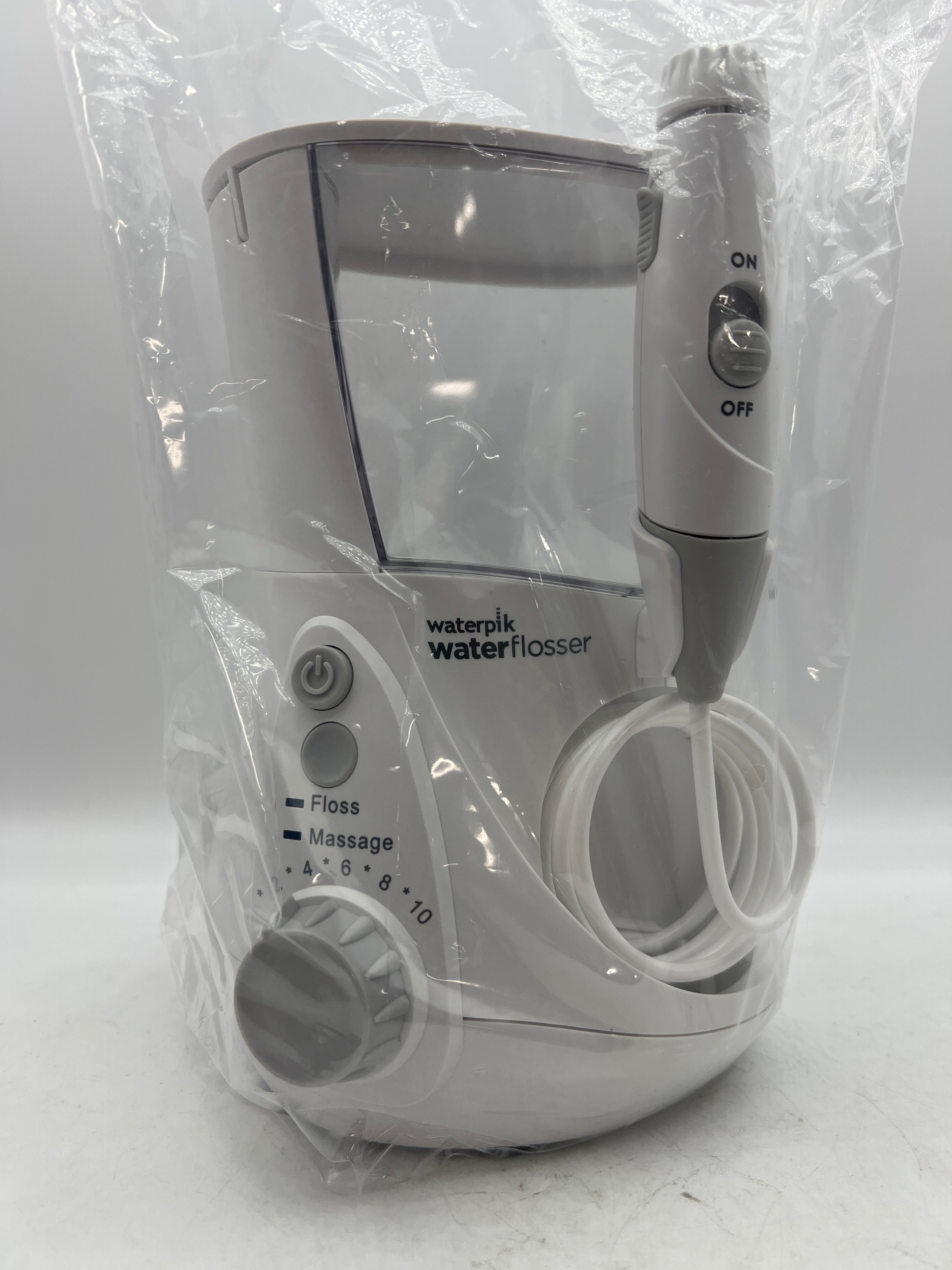 Waterpik Aquarius Water Flosser WP-660 with accessories