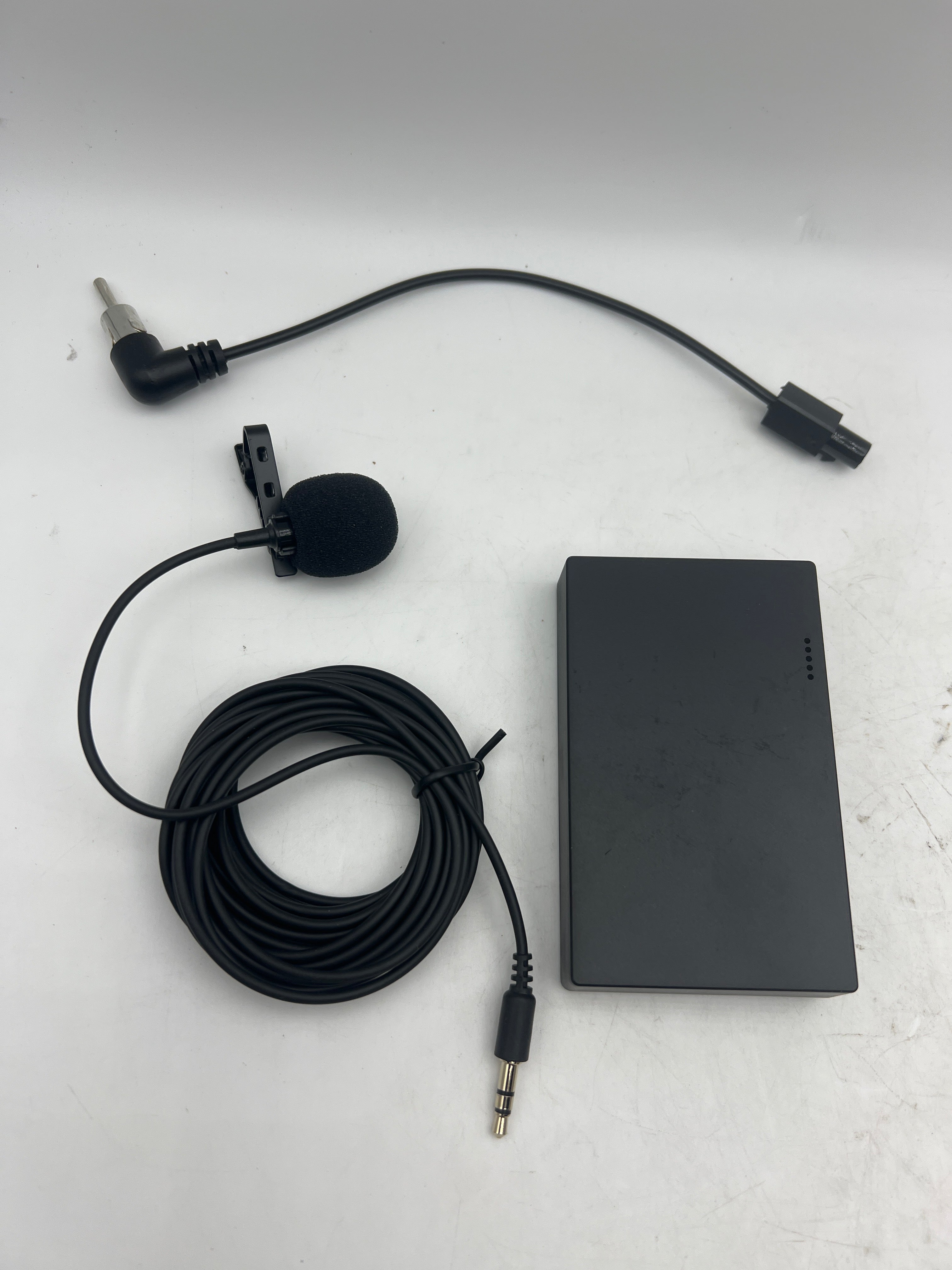 Carplay/Android Auto/32 EQ Audio/1280 * 720 Screen/SWC/Bluetooth/WiFi