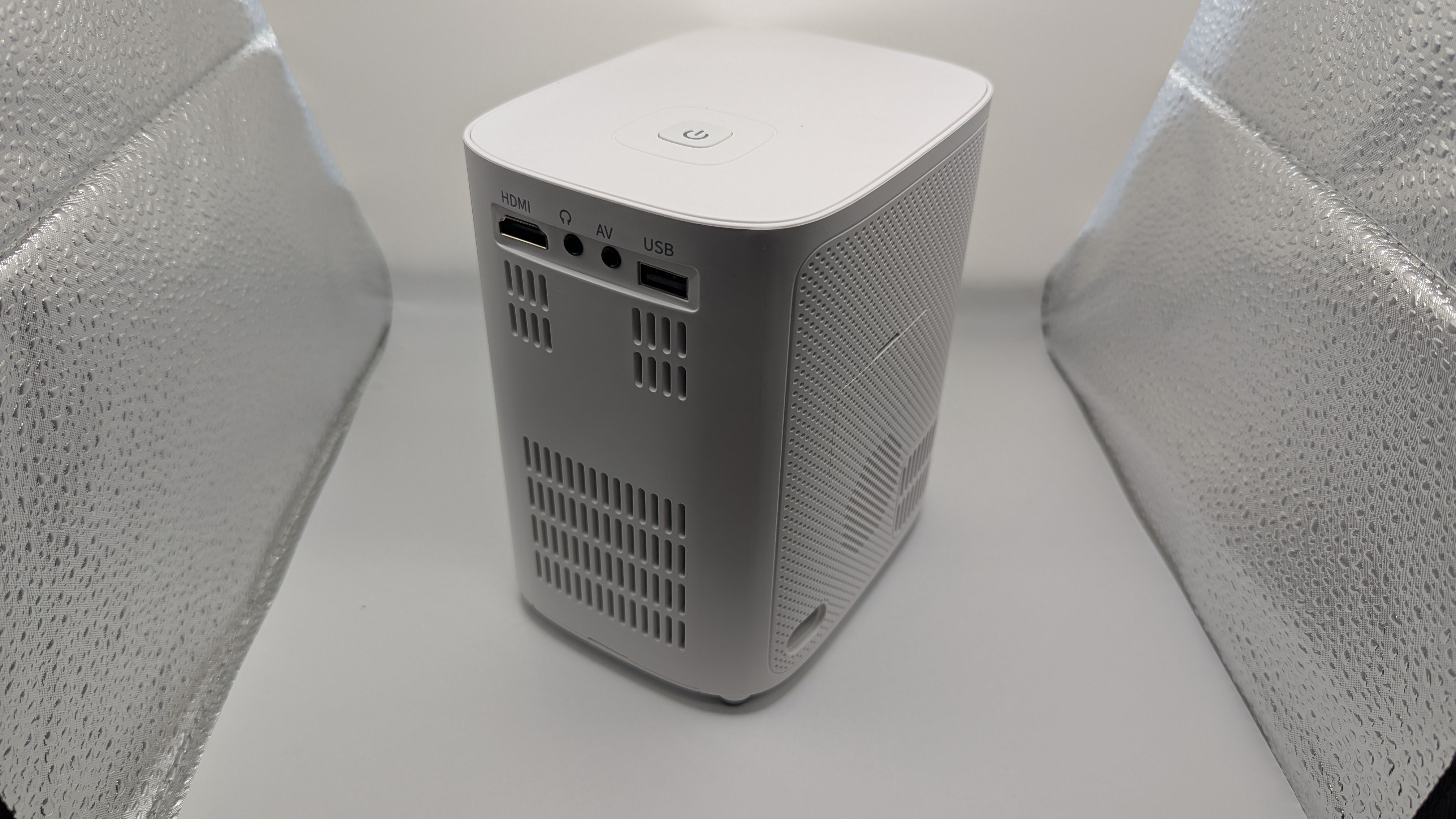 Agreago Electric Focus Projector