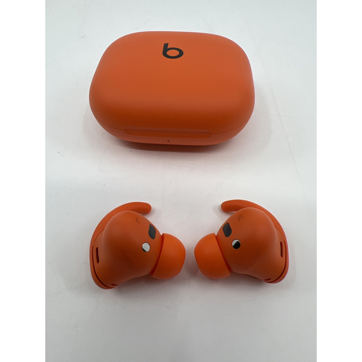 Beats Powerbeats Fit Wireless ANC Earbuds Spark Orange Open Box — photo 5