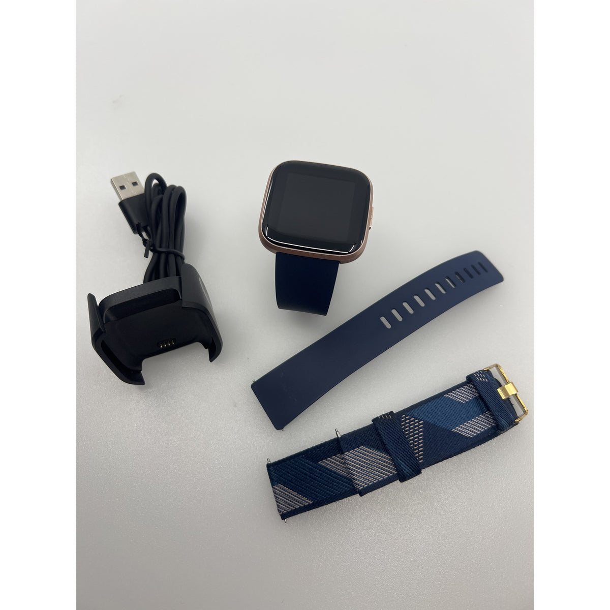 Fitbit Versa 2 Special Edition Navy/Copper Rose Smart Watch Open Box — photo 4