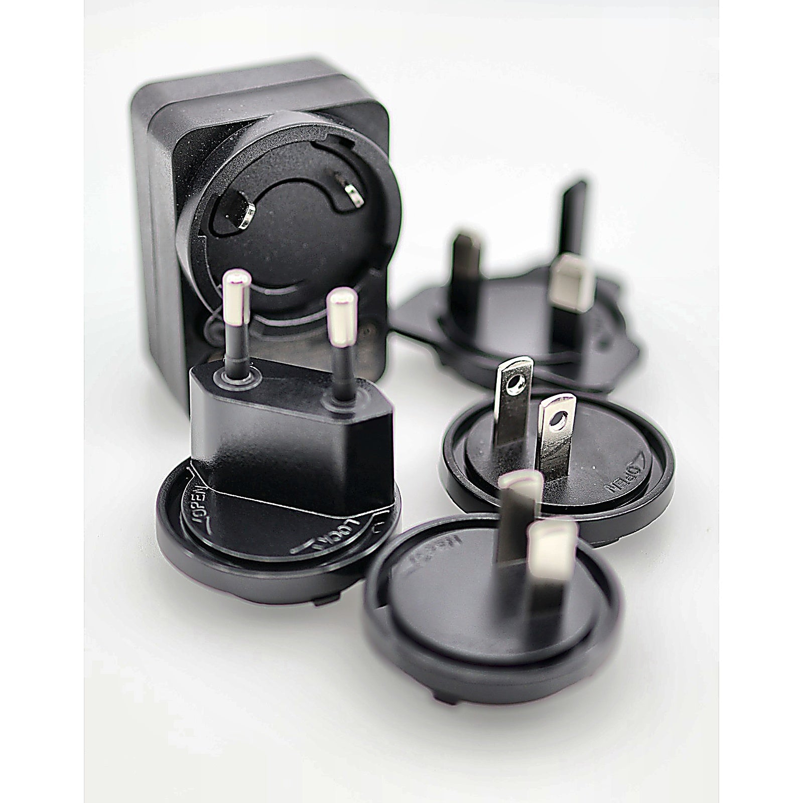 EZCast PRO Box II multi-plug international power adapter
