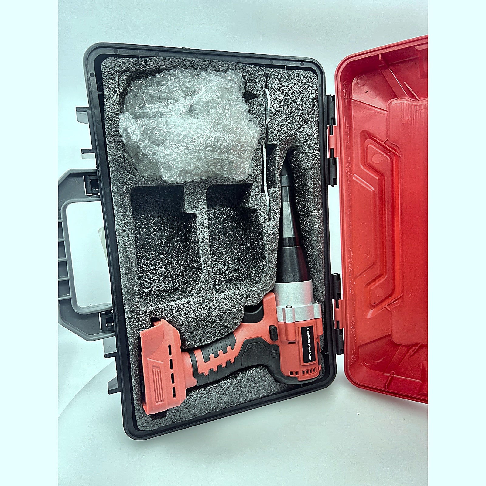 Labfintom Cordless Rivet Gun open case with tool