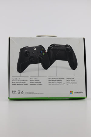 Xbox Wireless Controller Carbon Black box side detail