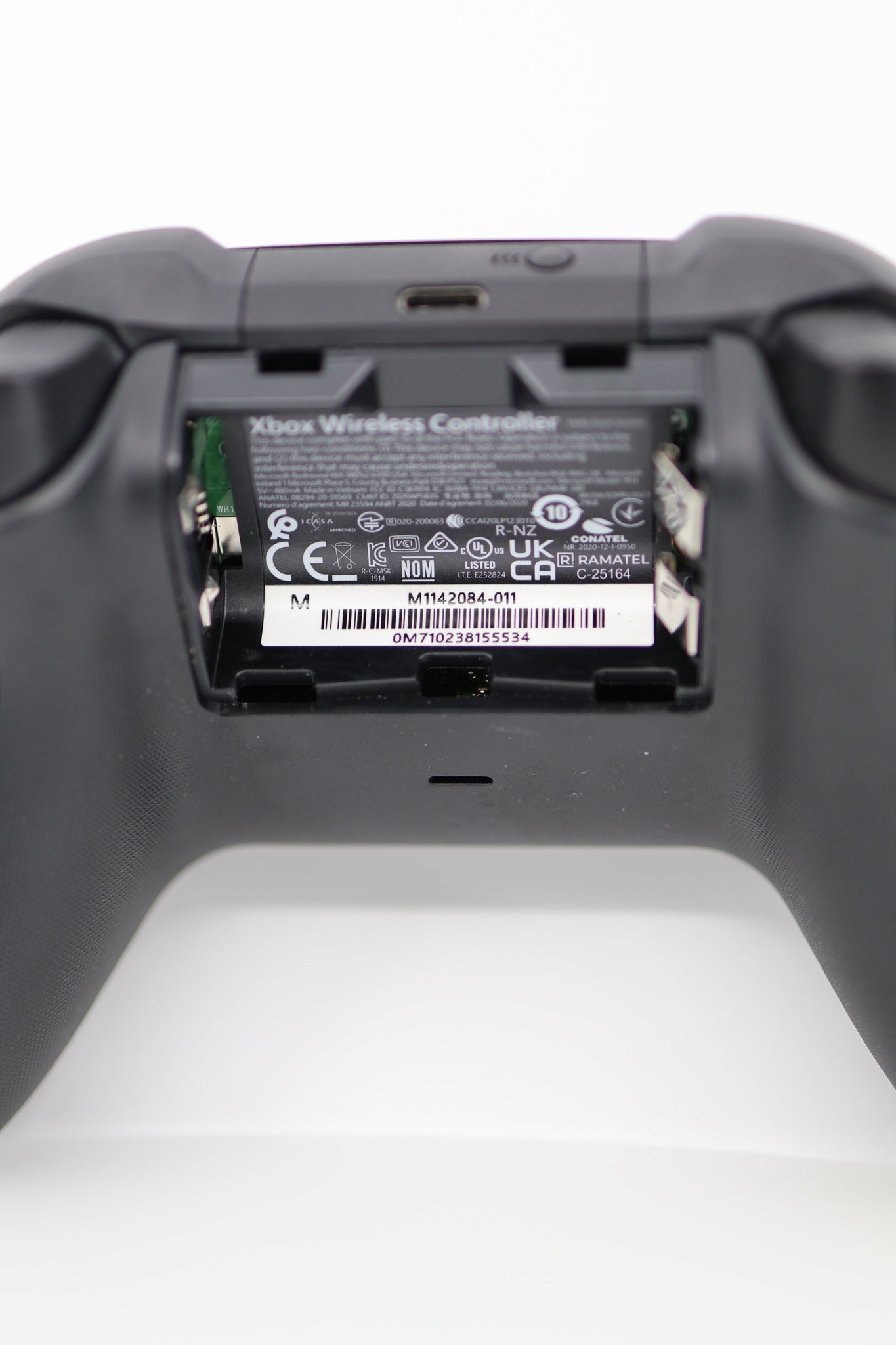 Xbox Wireless Controller Carbon Black — Like-New