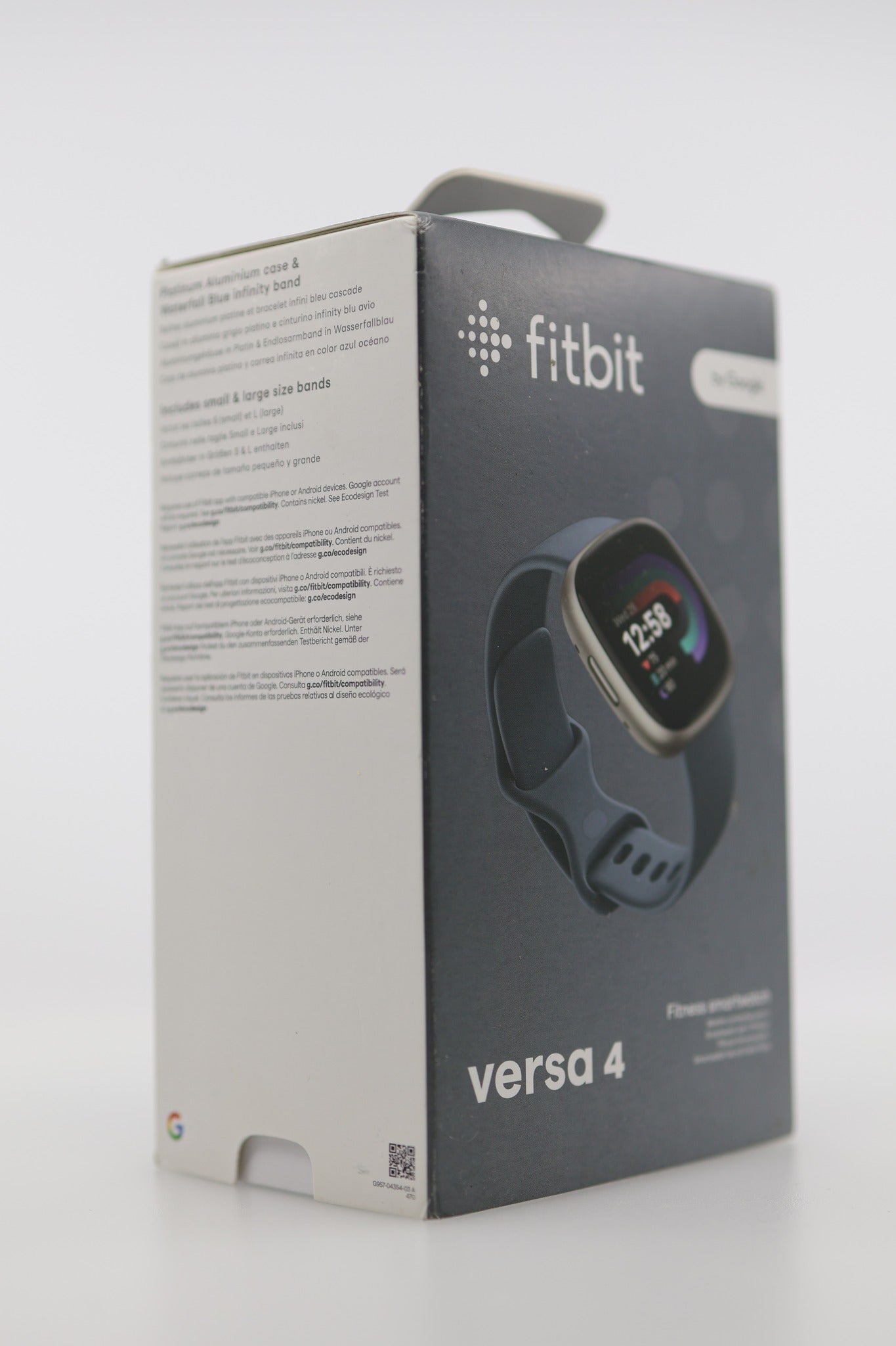Fitbit Versa 4 box corner angle