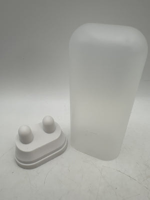 Oral-B iO Series 3 travel case and brush head holder
