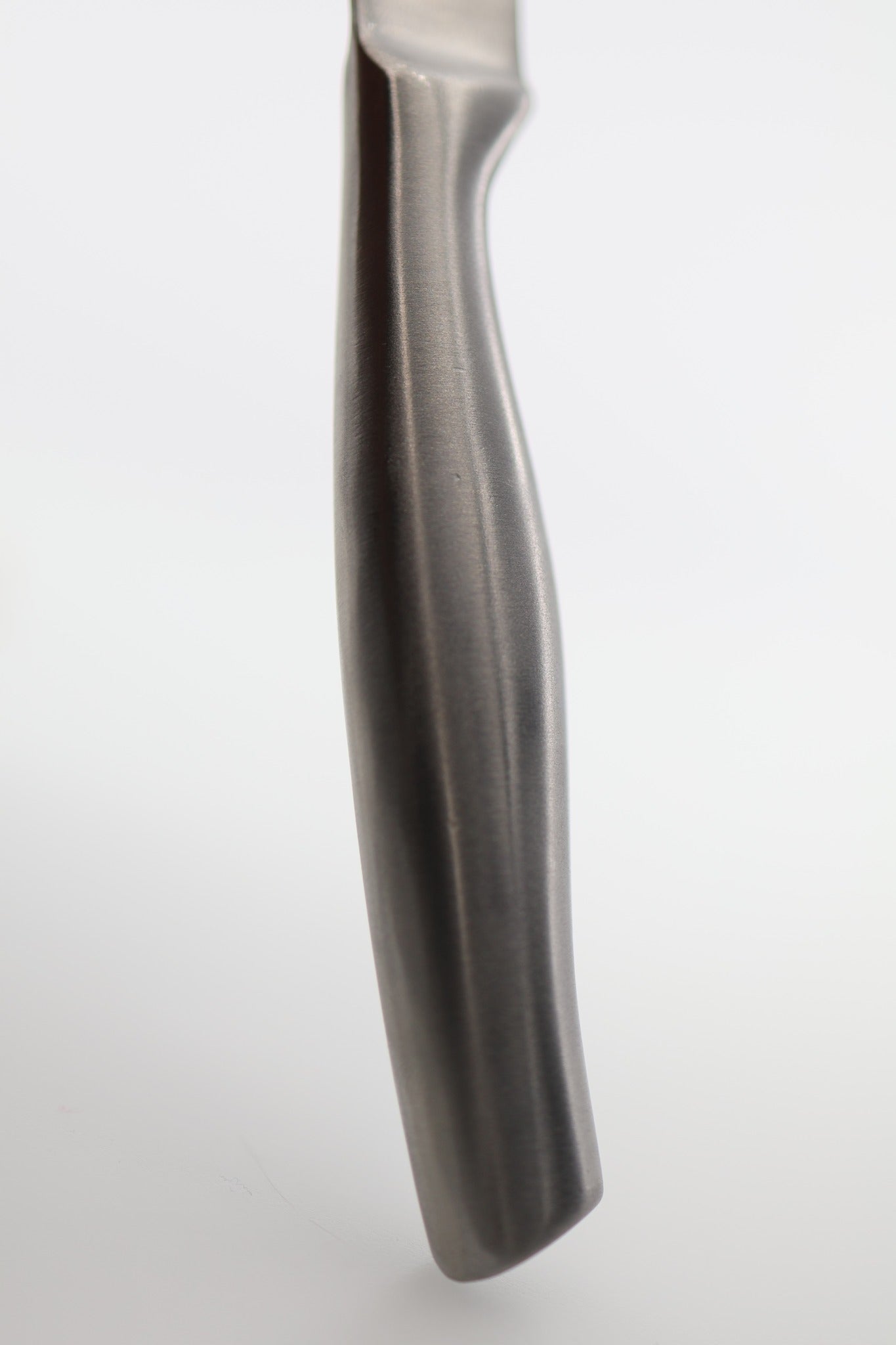 Apallas butter knife ergonomic handle close-up front