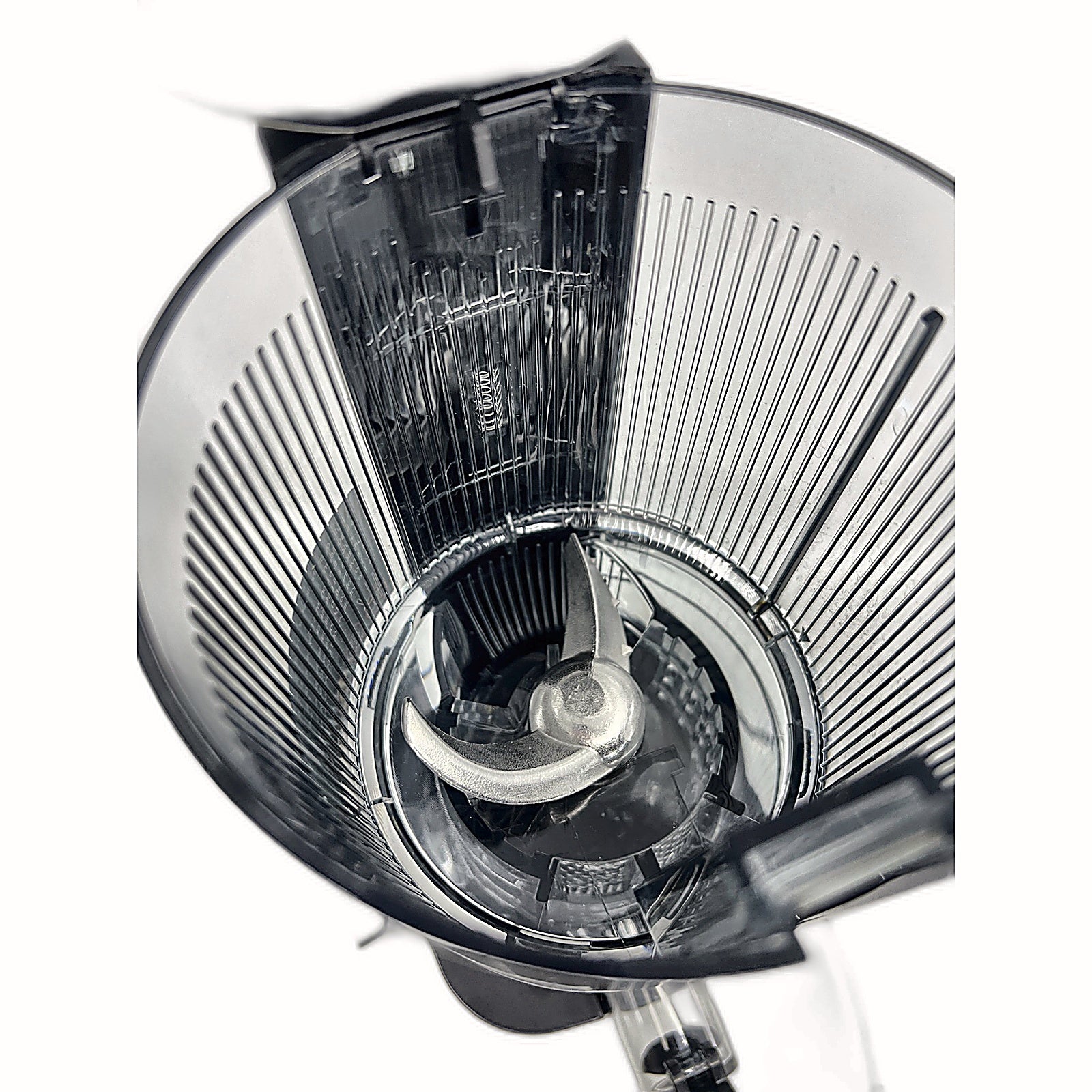 AMZCHEF Cold Press Juicer auger close-up